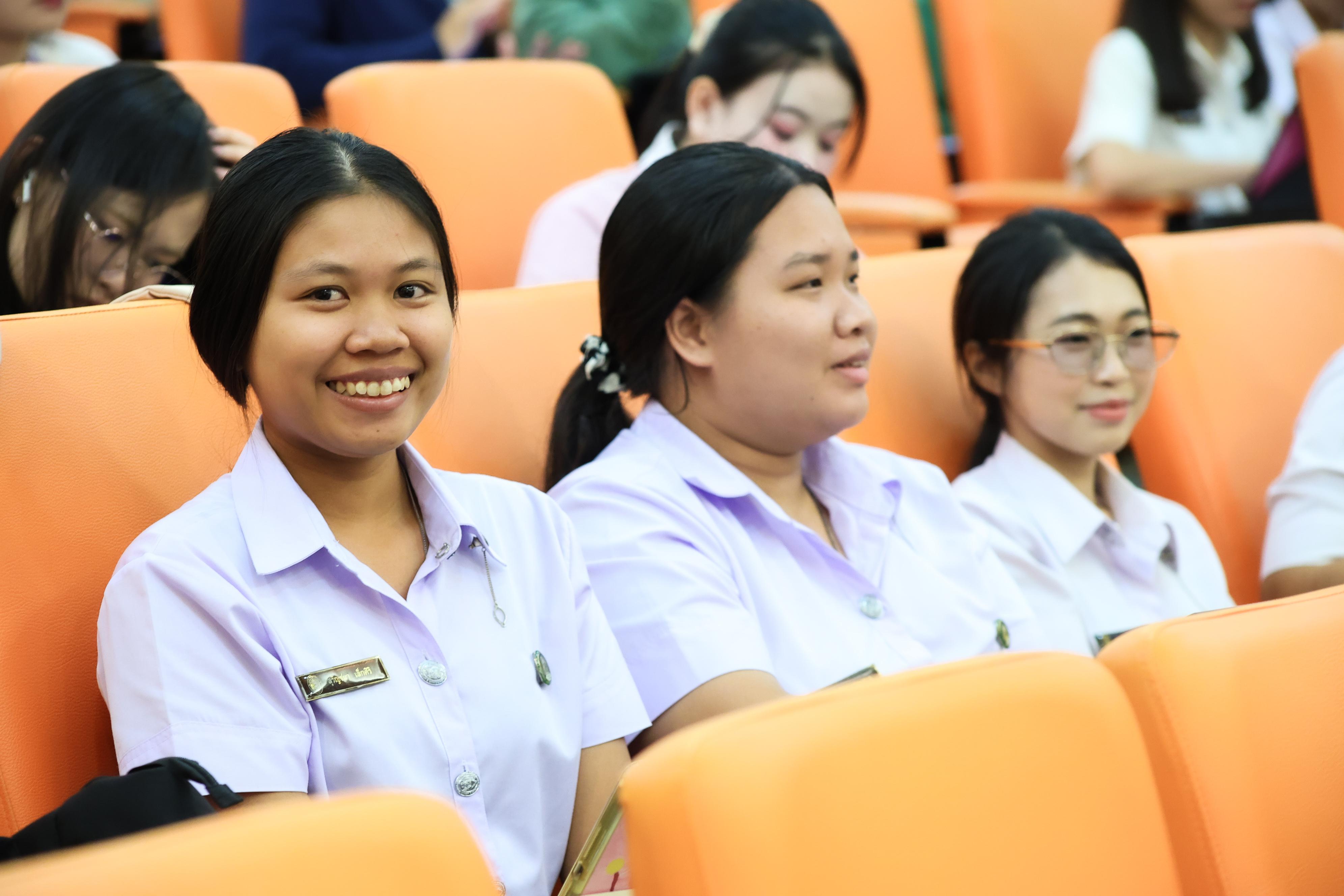 109. วันที่ 23 กันยายน 2569 คณะครุศาสตร์ มหาวิทยาลัยราชภัฏกำแพงเพชร ได้จัดการอาบรมติวสอบใบอนุญาติประกอบวิชาชีพให้กับนักศึกษาชั้นปี 3