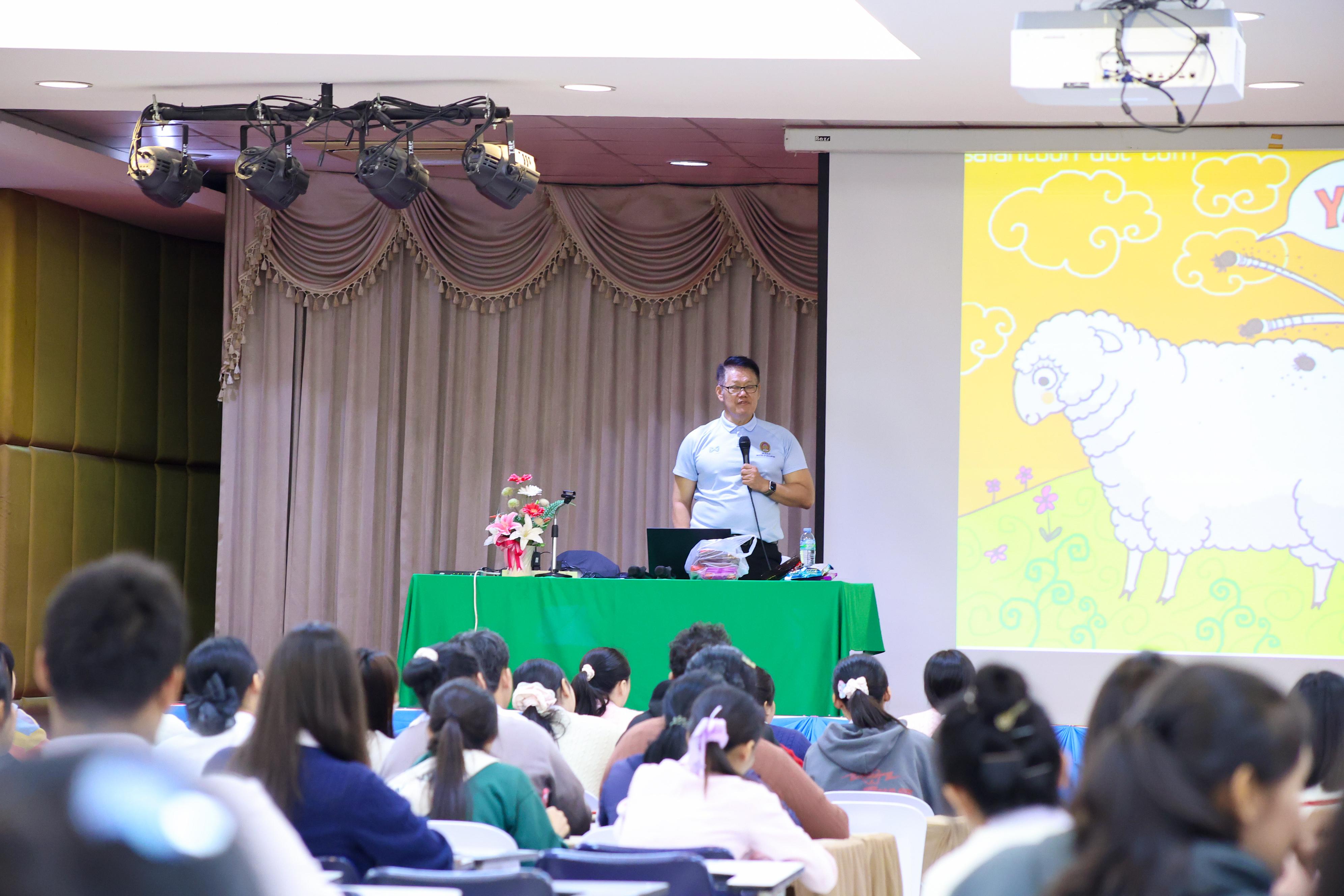 24. วันที่ 24 กันยายน 2569 คณะครุศาสตร์ มหาวิทยาลัยราชภัฏกำแพงเพชร ได้จัดการอบรมติวสอบใบอนุญาติประกอบวิชาชีพให้กับนักศึกษาชั้นปี 3