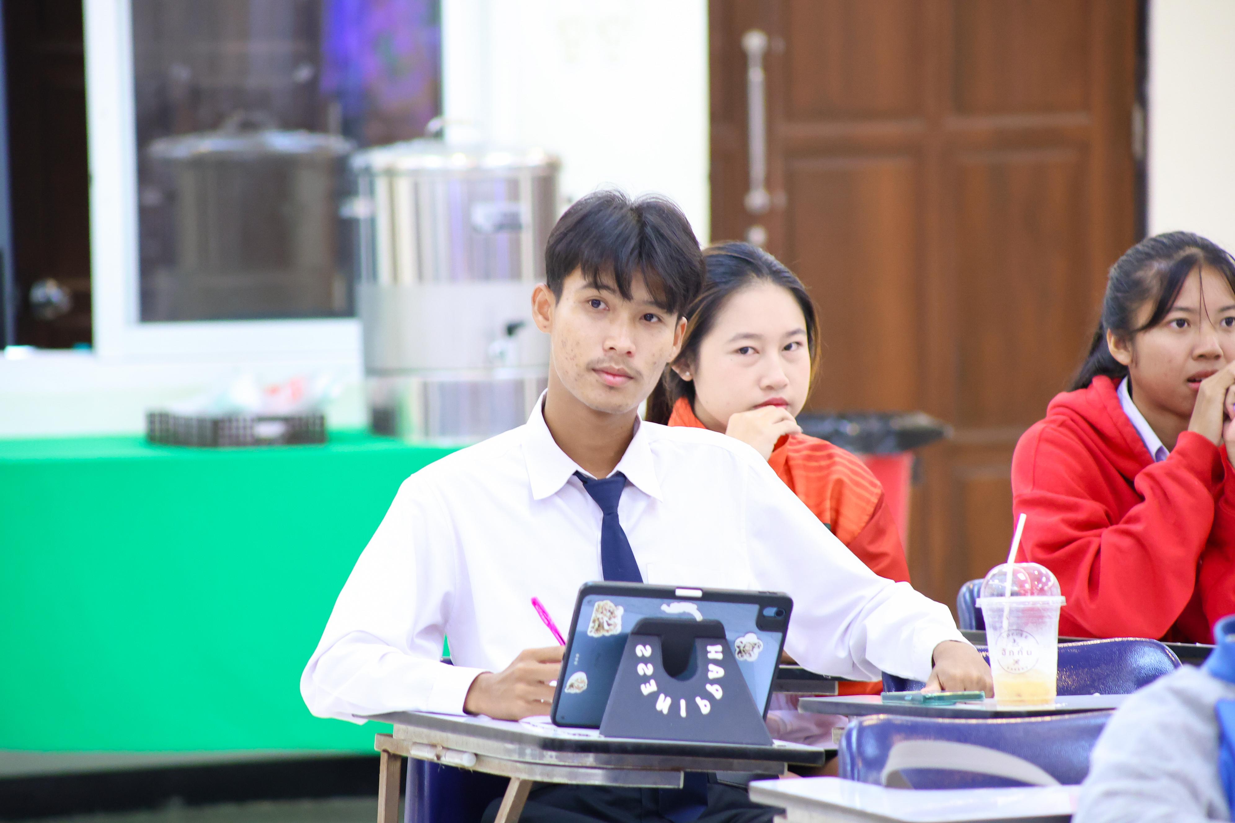 39. วันที่ 24 กันยายน 2569 คณะครุศาสตร์ มหาวิทยาลัยราชภัฏกำแพงเพชร ได้จัดการอบรมติวสอบใบอนุญาติประกอบวิชาชีพให้กับนักศึกษาชั้นปี 3
