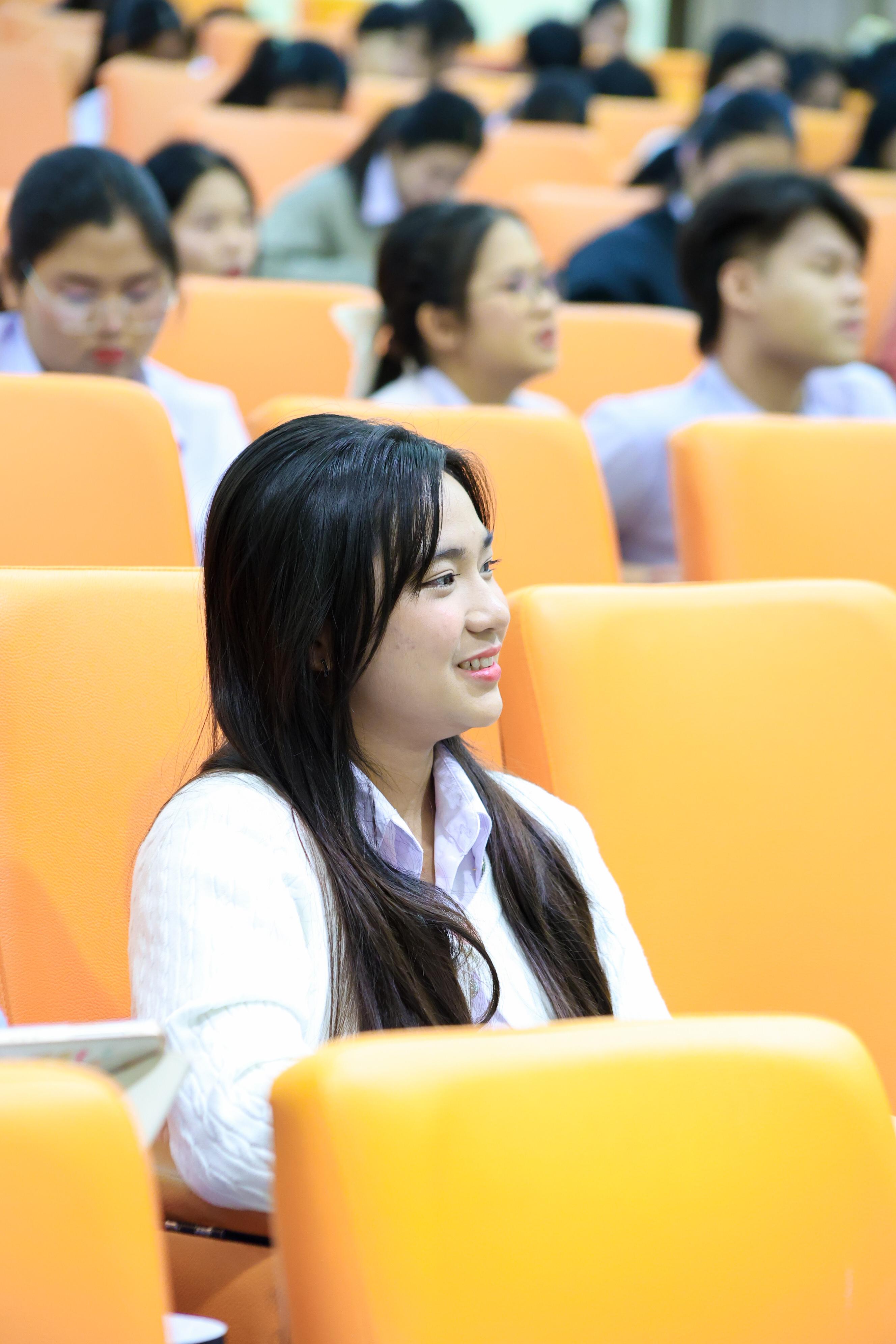 76. วันที่ 24 กันยายน 2569 คณะครุศาสตร์ มหาวิทยาลัยราชภัฏกำแพงเพชร ได้จัดการอบรมติวสอบใบอนุญาติประกอบวิชาชีพให้กับนักศึกษาชั้นปี 3
