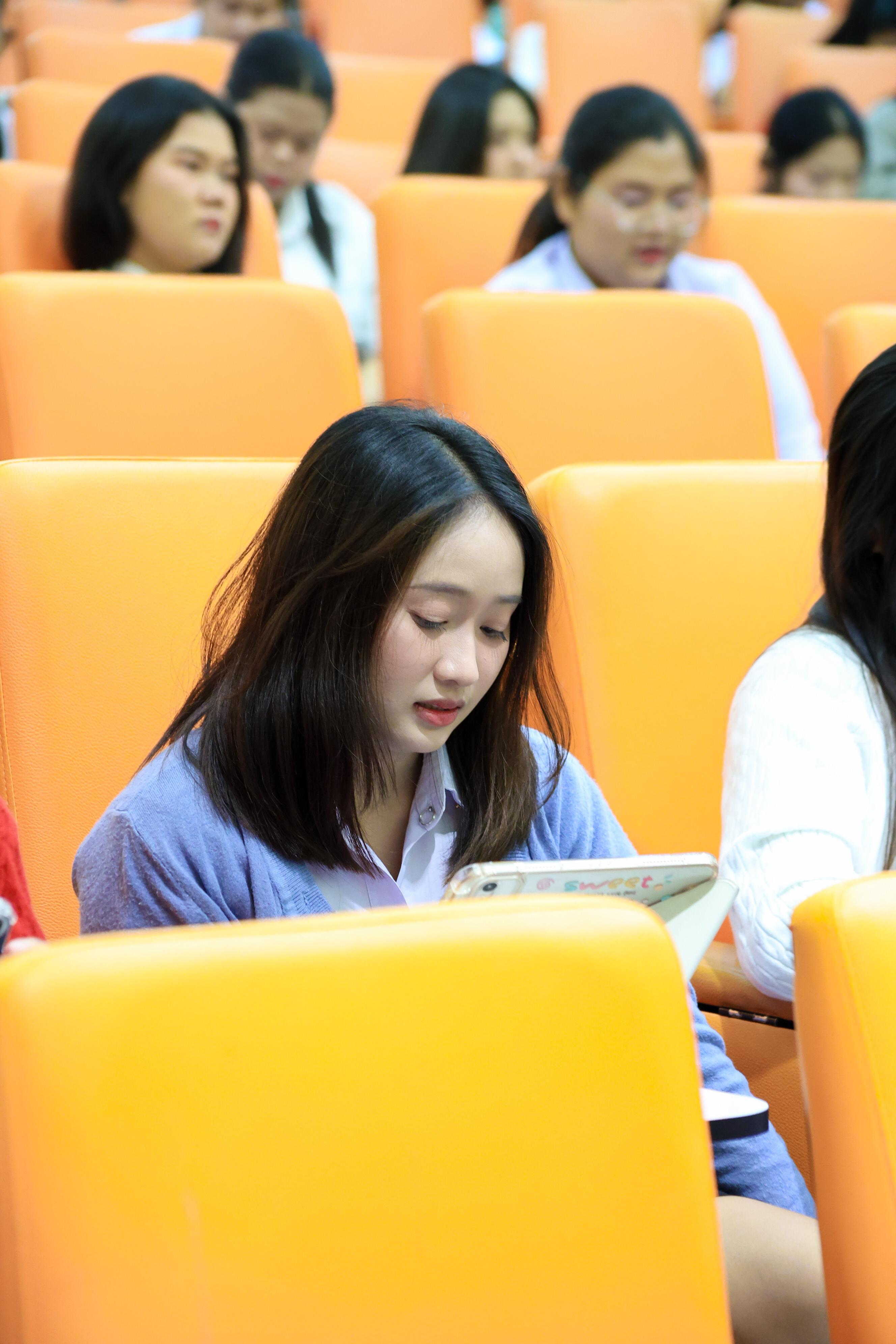 77. วันที่ 24 กันยายน 2569 คณะครุศาสตร์ มหาวิทยาลัยราชภัฏกำแพงเพชร ได้จัดการอบรมติวสอบใบอนุญาติประกอบวิชาชีพให้กับนักศึกษาชั้นปี 3