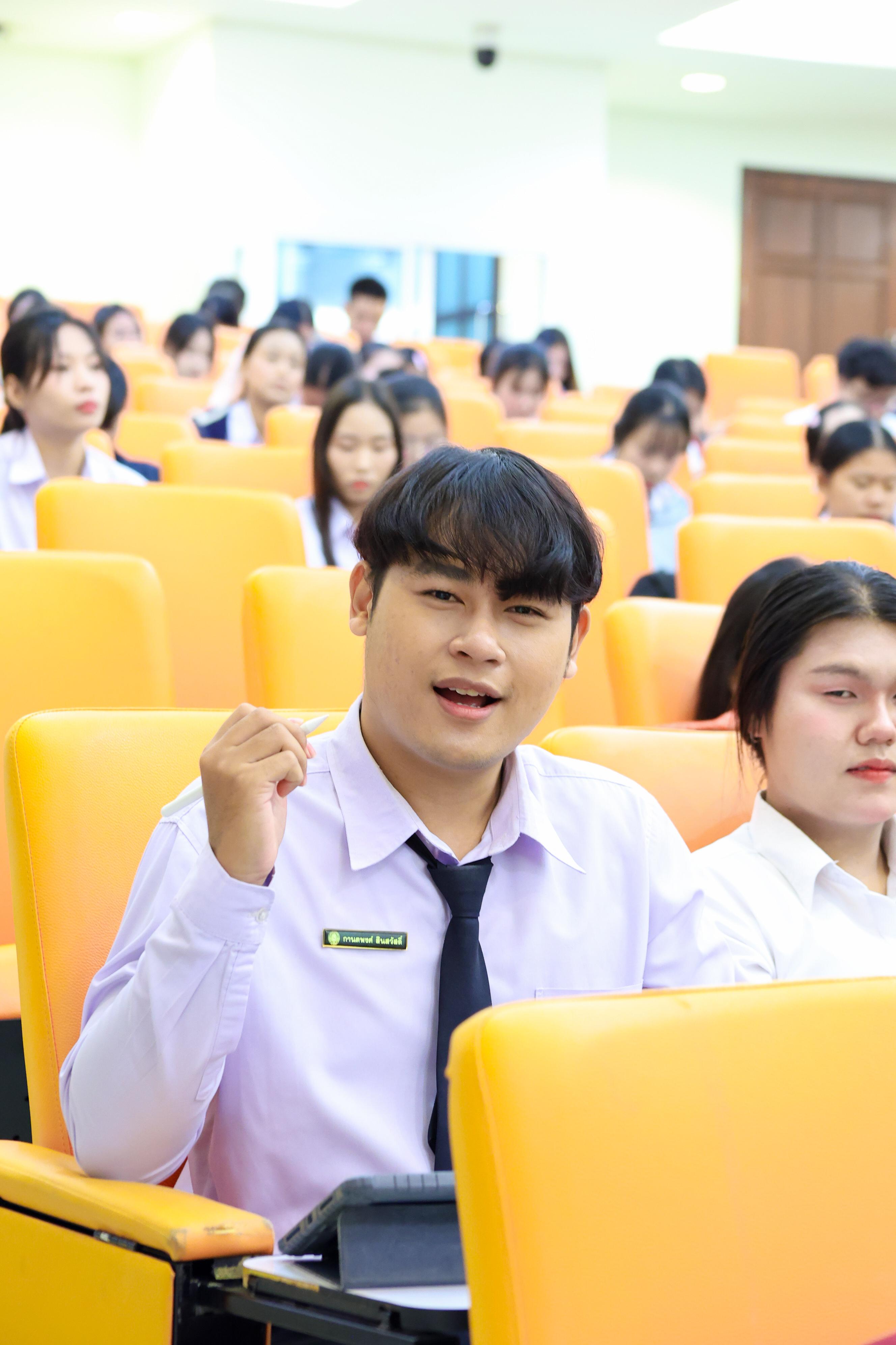 82. วันที่ 24 กันยายน 2569 คณะครุศาสตร์ มหาวิทยาลัยราชภัฏกำแพงเพชร ได้จัดการอบรมติวสอบใบอนุญาติประกอบวิชาชีพให้กับนักศึกษาชั้นปี 3