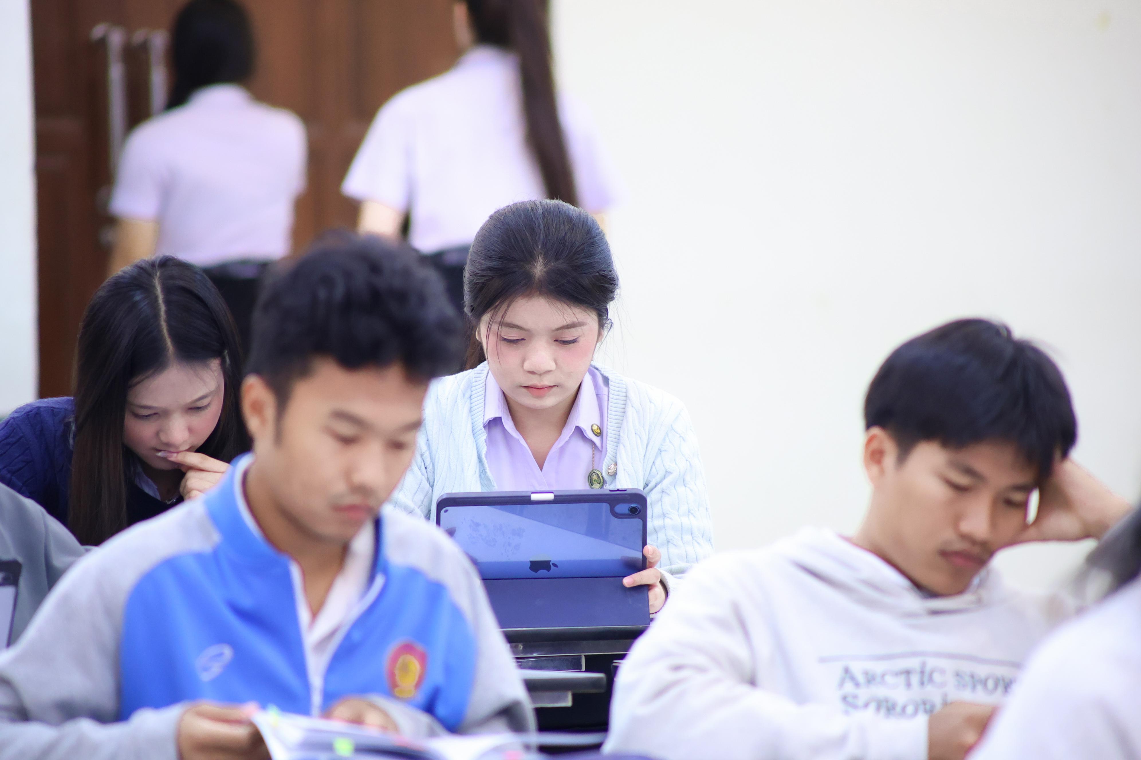 207. วันที่ 24 กันยายน 2569 คณะครุศาสตร์ มหาวิทยาลัยราชภัฏกำแพงเพชร ได้จัดการอบรมติวสอบใบอนุญาติประกอบวิชาชีพให้กับนักศึกษาชั้นปี 3