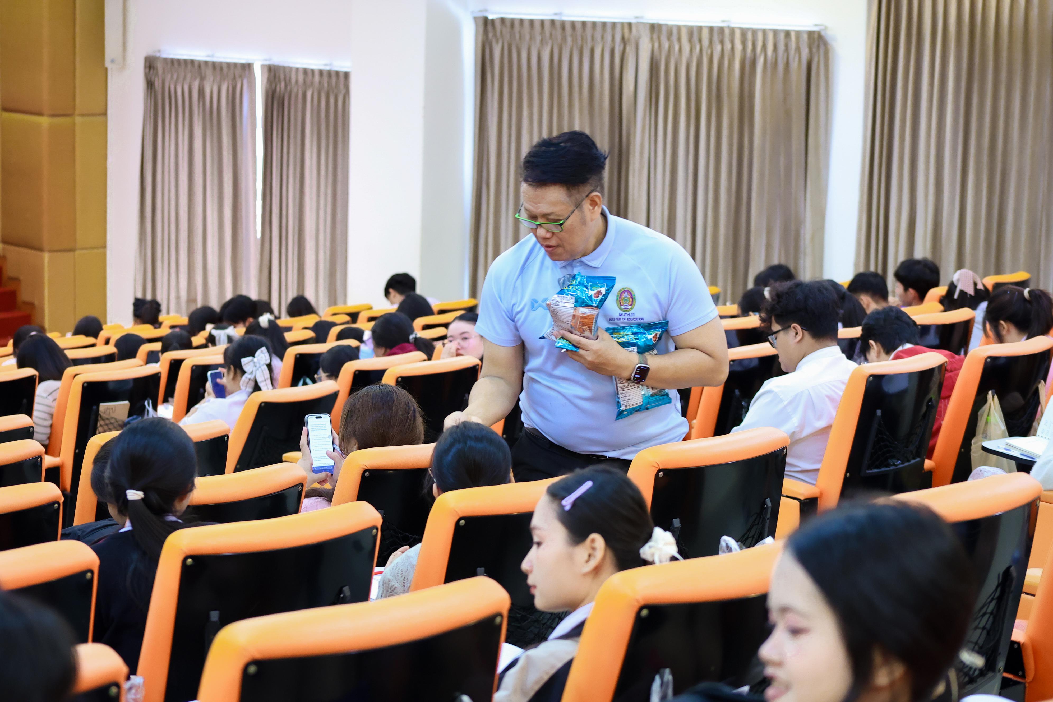 217. วันที่ 24 กันยายน 2569 คณะครุศาสตร์ มหาวิทยาลัยราชภัฏกำแพงเพชร ได้จัดการอบรมติวสอบใบอนุญาติประกอบวิชาชีพให้กับนักศึกษาชั้นปี 3