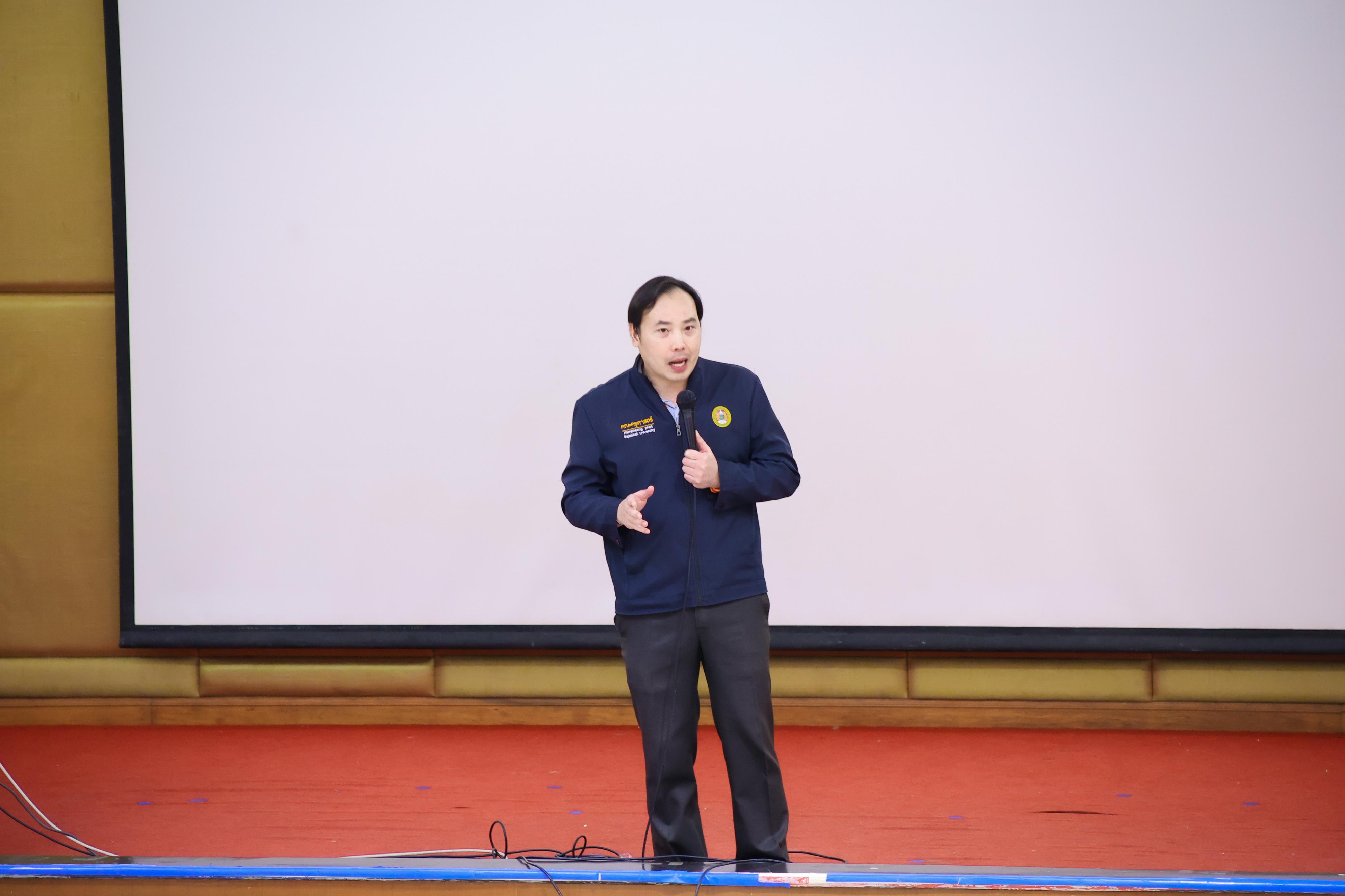 239. วันที่ 24 กันยายน 2569 คณะครุศาสตร์ มหาวิทยาลัยราชภัฏกำแพงเพชร ได้จัดการอบรมติวสอบใบอนุญาติประกอบวิชาชีพให้กับนักศึกษาชั้นปี 3