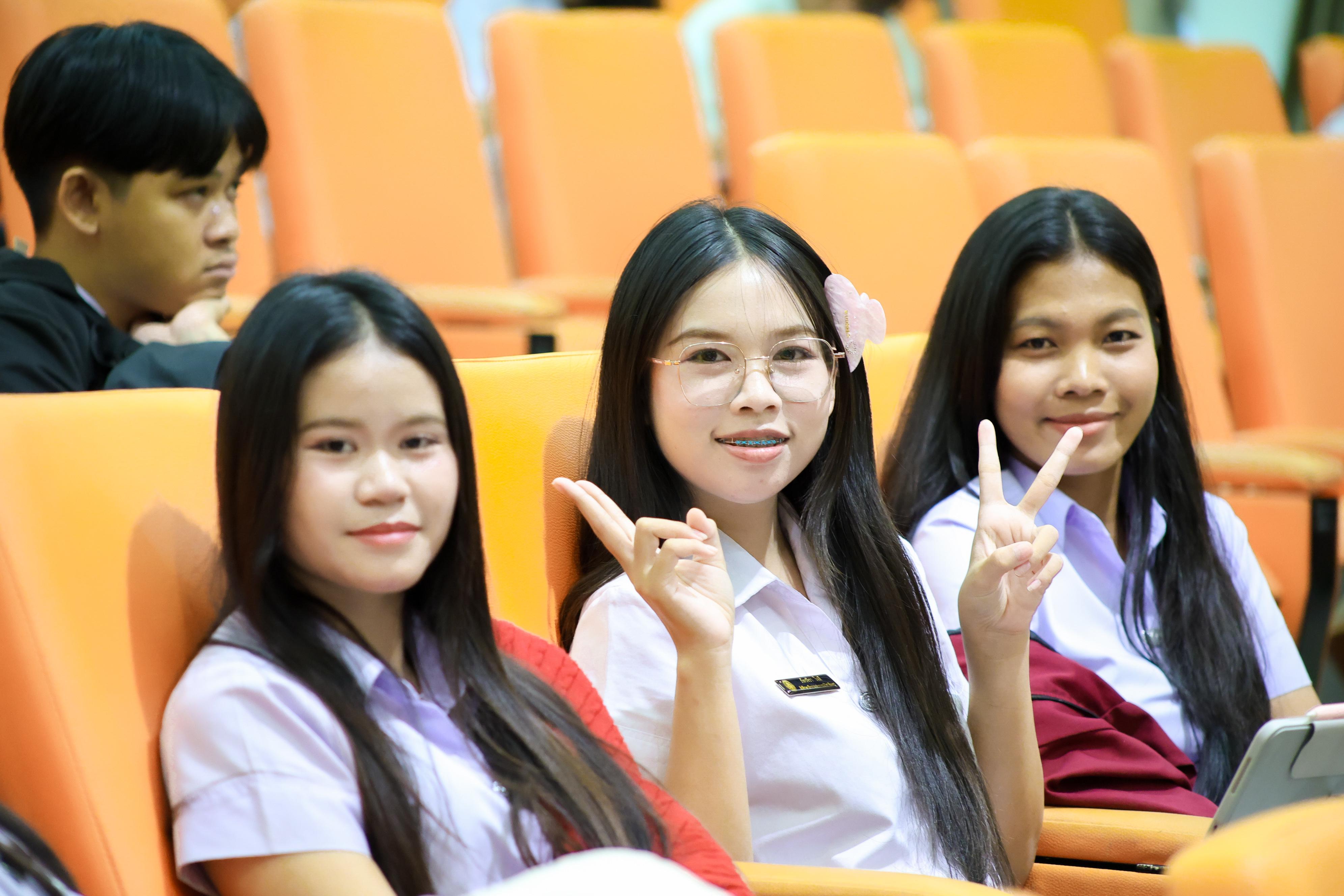 248. วันที่ 24 กันยายน 2569 คณะครุศาสตร์ มหาวิทยาลัยราชภัฏกำแพงเพชร ได้จัดการอบรมติวสอบใบอนุญาติประกอบวิชาชีพให้กับนักศึกษาชั้นปี 3
