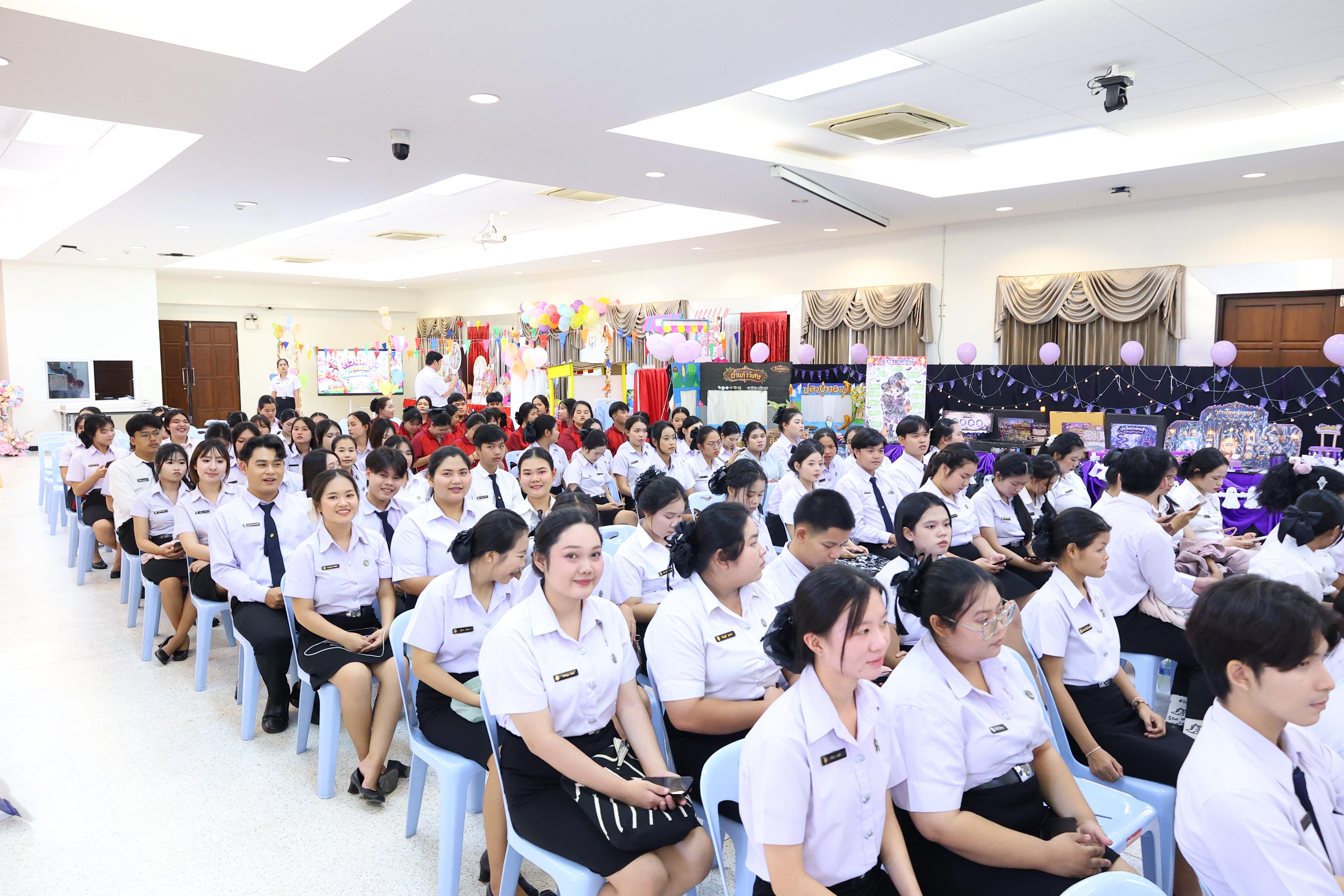 25. วันที่ 30 กันยายน 2569 โปรแกรมวิชาภาษาไทย คณะครุศาสตร์ มหาวิทยาลัยราชภัฏกำแพงเพชร ได้จัดนิทรรศแสดงสื่อภาษาไทย ณ ห้องประชุมคุรุร่มสัก1 คณะครุศาสตร์ มหาวิทยาลัยราชภัฏกำแพงเพชร