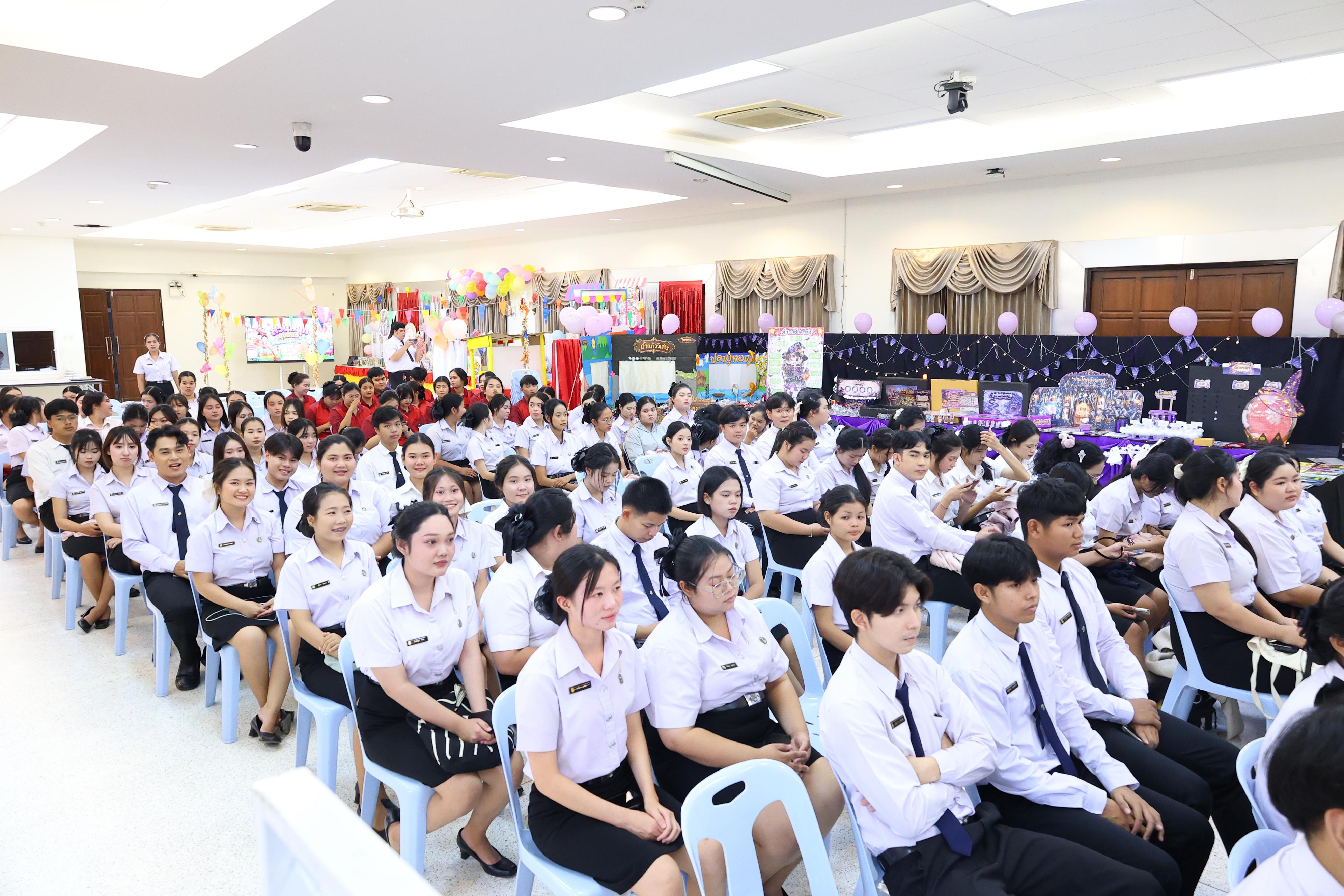 27. วันที่ 30 กันยายน 2569 โปรแกรมวิชาภาษาไทย คณะครุศาสตร์ มหาวิทยาลัยราชภัฏกำแพงเพชร ได้จัดนิทรรศแสดงสื่อภาษาไทย ณ ห้องประชุมคุรุร่มสัก1 คณะครุศาสตร์ มหาวิทยาลัยราชภัฏกำแพงเพชร
