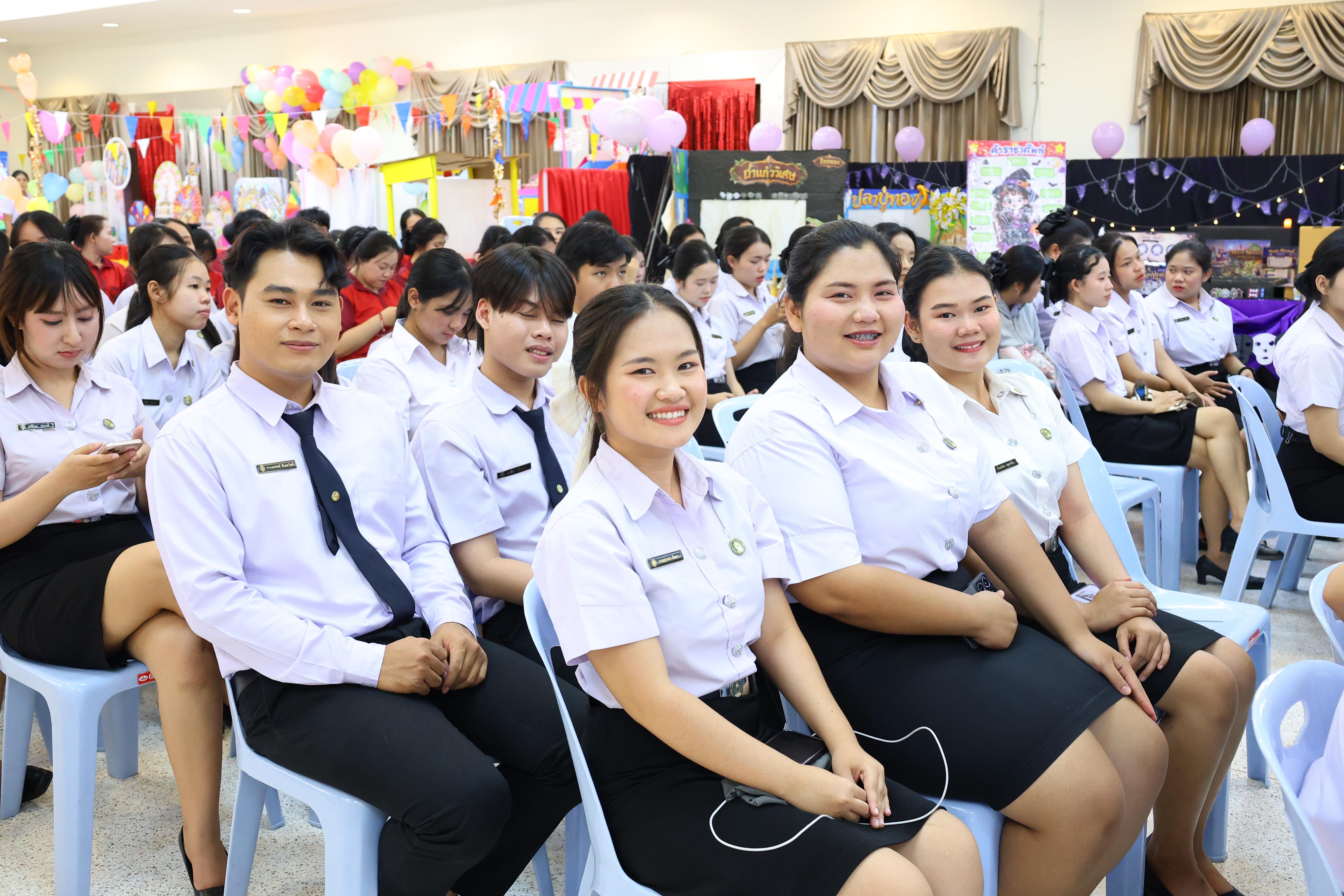 35. วันที่ 30 กันยายน 2569 โปรแกรมวิชาภาษาไทย คณะครุศาสตร์ มหาวิทยาลัยราชภัฏกำแพงเพชร ได้จัดนิทรรศแสดงสื่อภาษาไทย ณ ห้องประชุมคุรุร่มสัก1 คณะครุศาสตร์ มหาวิทยาลัยราชภัฏกำแพงเพชร
