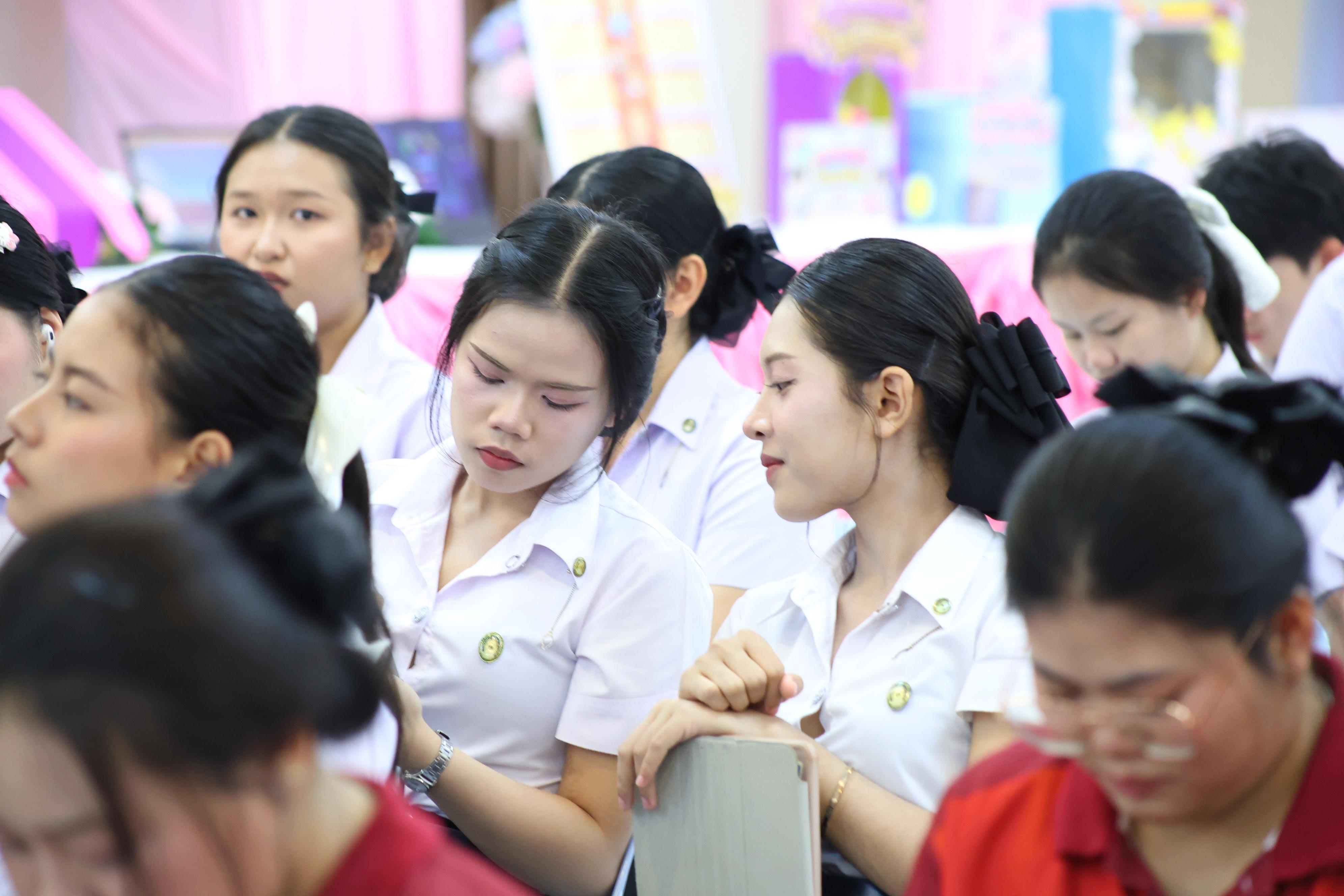 77. วันที่ 30 กันยายน 2569 โปรแกรมวิชาภาษาไทย คณะครุศาสตร์ มหาวิทยาลัยราชภัฏกำแพงเพชร ได้จัดนิทรรศแสดงสื่อภาษาไทย ณ ห้องประชุมคุรุร่มสัก1 คณะครุศาสตร์ มหาวิทยาลัยราชภัฏกำแพงเพชร