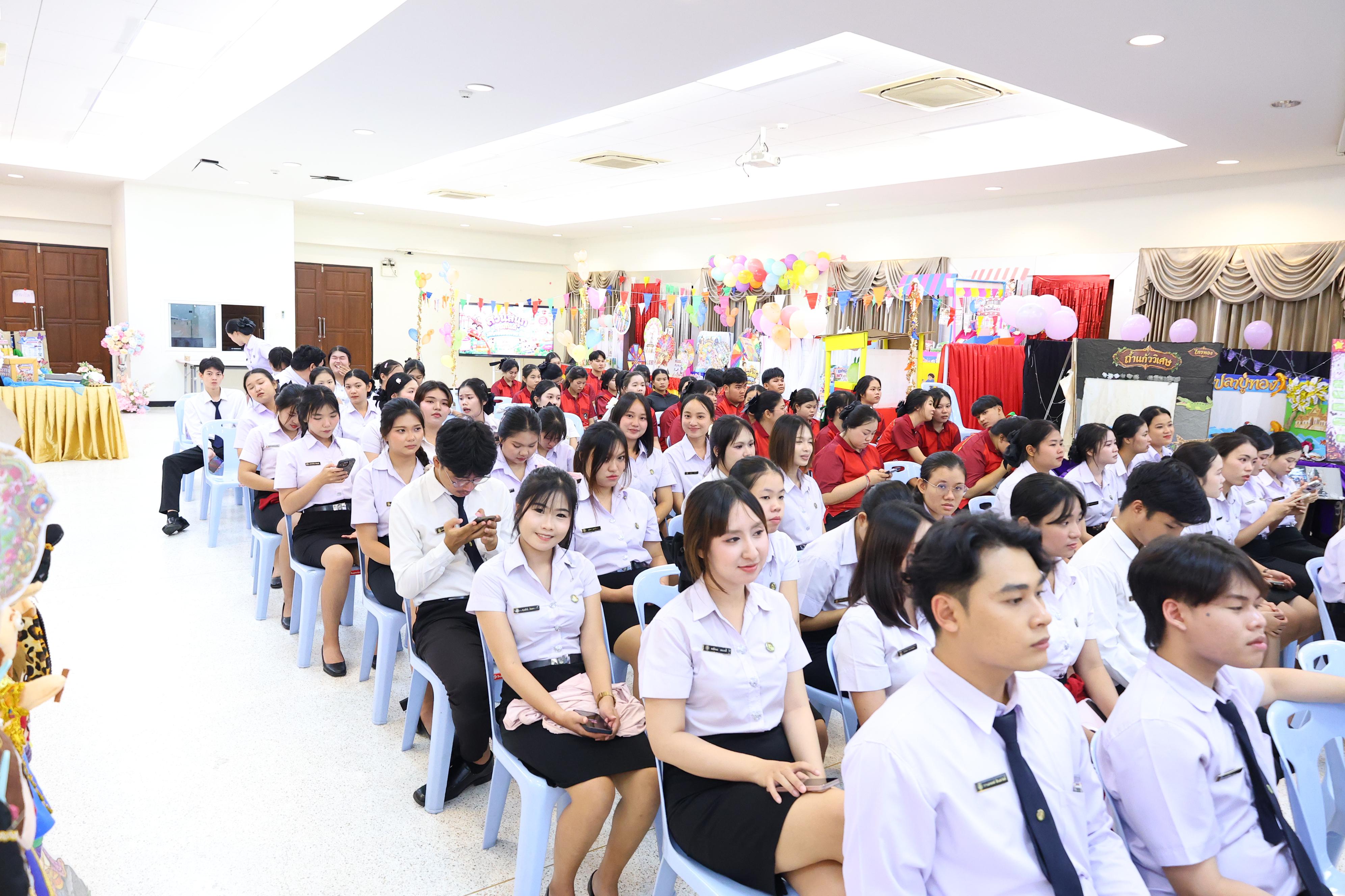 84. วันที่ 30 กันยายน 2569 โปรแกรมวิชาภาษาไทย คณะครุศาสตร์ มหาวิทยาลัยราชภัฏกำแพงเพชร ได้จัดนิทรรศแสดงสื่อภาษาไทย ณ ห้องประชุมคุรุร่มสัก1 คณะครุศาสตร์ มหาวิทยาลัยราชภัฏกำแพงเพชร