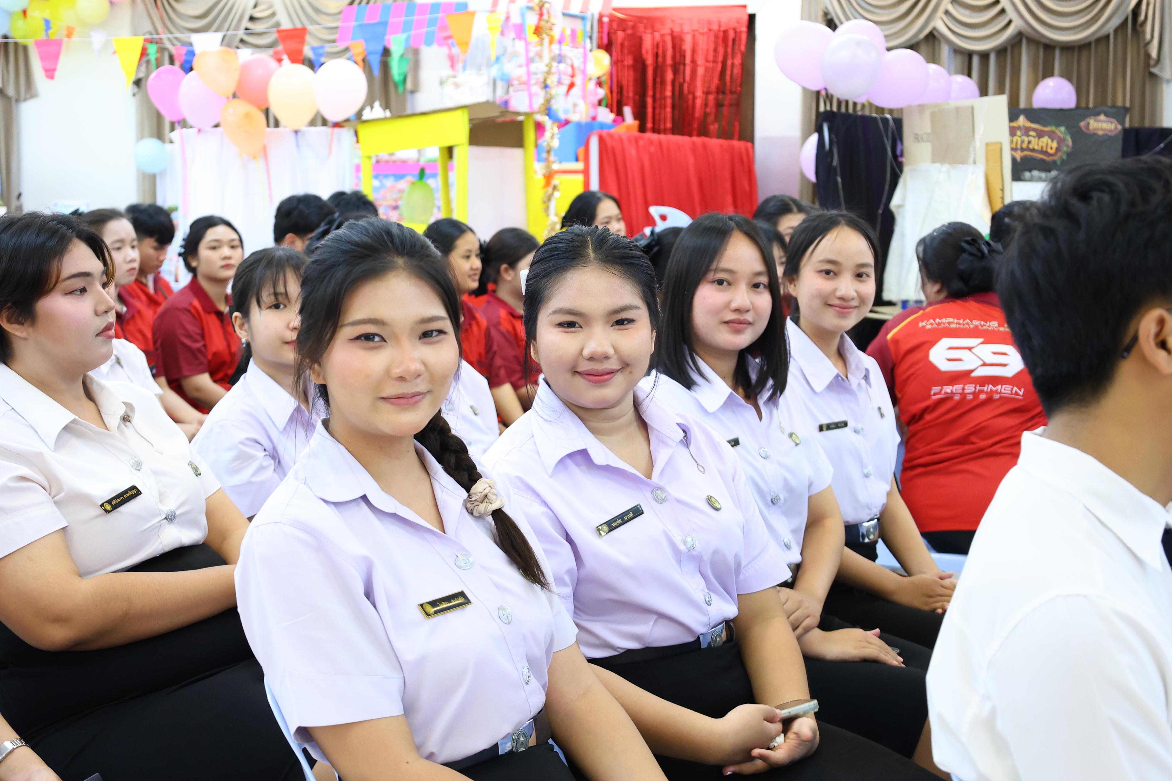 87. วันที่ 30 กันยายน 2569 โปรแกรมวิชาภาษาไทย คณะครุศาสตร์ มหาวิทยาลัยราชภัฏกำแพงเพชร ได้จัดนิทรรศแสดงสื่อภาษาไทย ณ ห้องประชุมคุรุร่มสัก1 คณะครุศาสตร์ มหาวิทยาลัยราชภัฏกำแพงเพชร