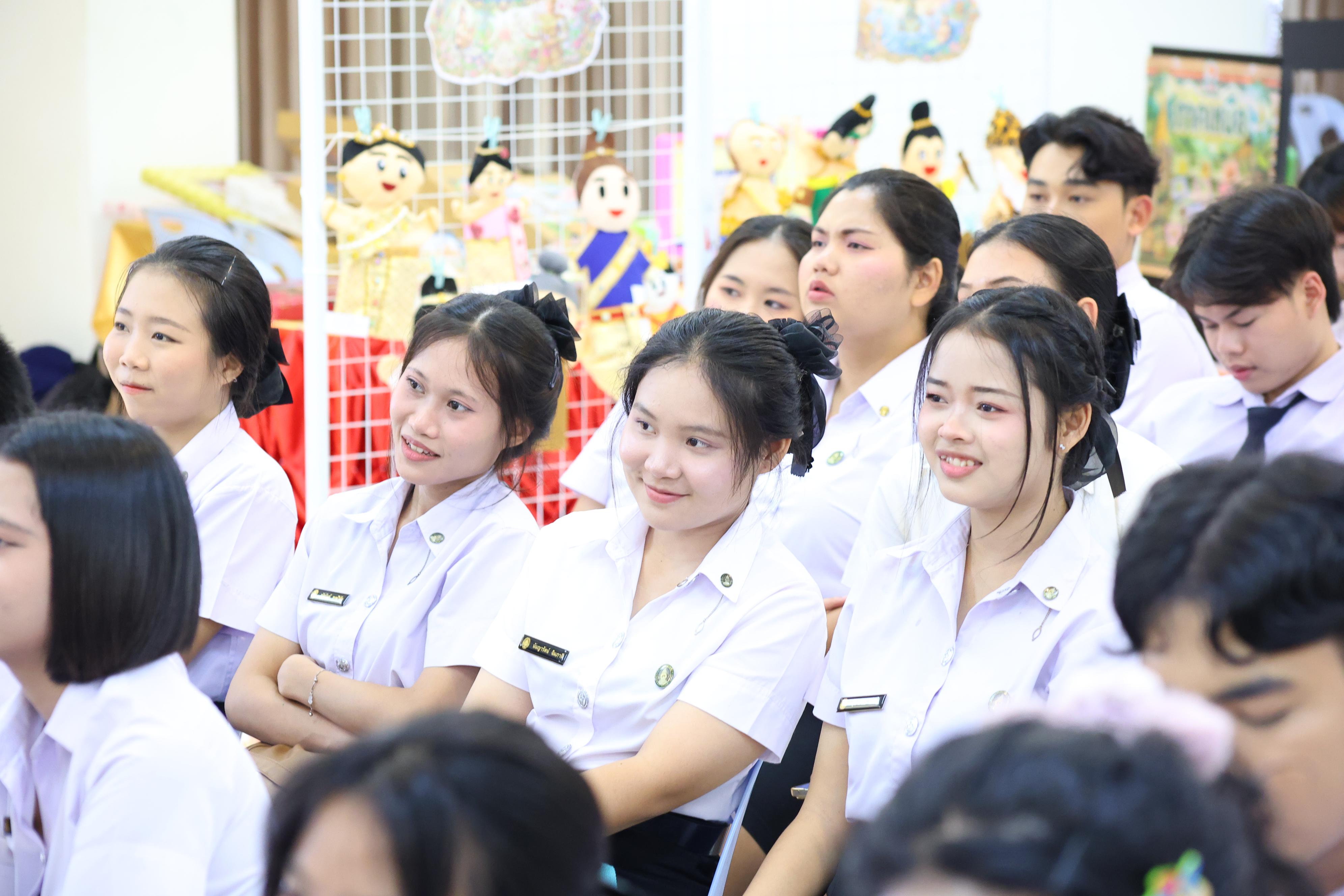 126. วันที่ 30 กันยายน 2569 โปรแกรมวิชาภาษาไทย คณะครุศาสตร์ มหาวิทยาลัยราชภัฏกำแพงเพชร ได้จัดนิทรรศแสดงสื่อภาษาไทย ณ ห้องประชุมคุรุร่มสัก1 คณะครุศาสตร์ มหาวิทยาลัยราชภัฏกำแพงเพชร