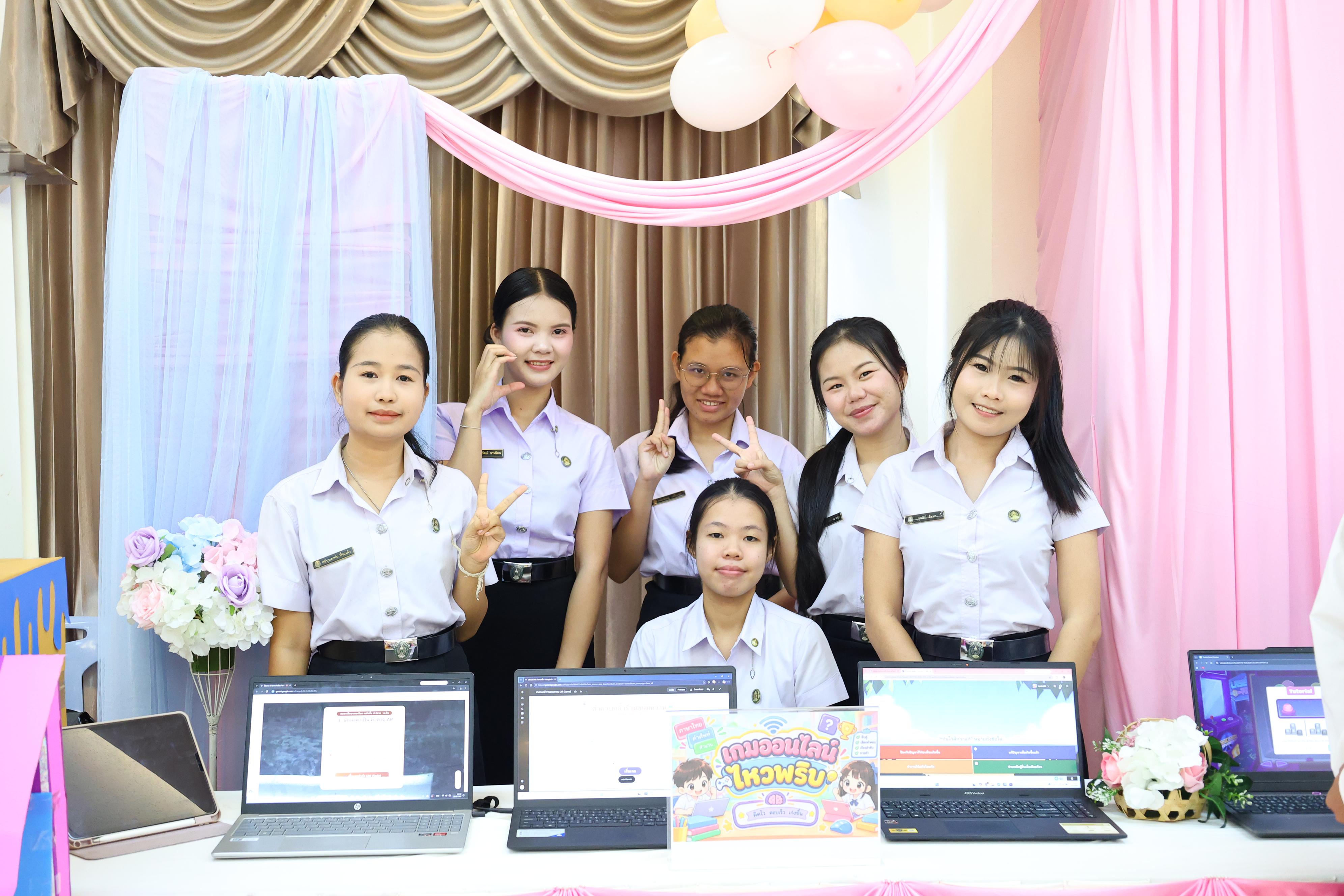 194. วันที่ 30 กันยายน 2569 โปรแกรมวิชาภาษาไทย คณะครุศาสตร์ มหาวิทยาลัยราชภัฏกำแพงเพชร ได้จัดนิทรรศแสดงสื่อภาษาไทย ณ ห้องประชุมคุรุร่มสัก1 คณะครุศาสตร์ มหาวิทยาลัยราชภัฏกำแพงเพชร