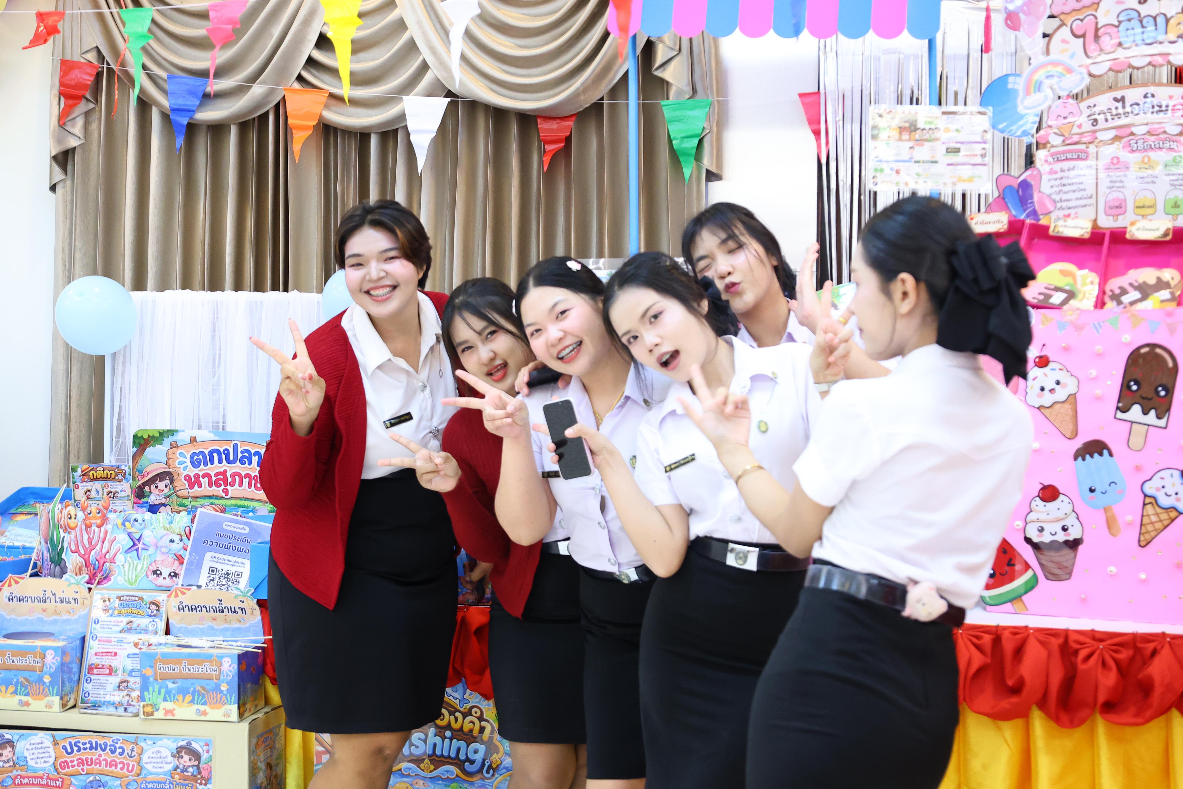 211. วันที่ 30 กันยายน 2569 โปรแกรมวิชาภาษาไทย คณะครุศาสตร์ มหาวิทยาลัยราชภัฏกำแพงเพชร ได้จัดนิทรรศแสดงสื่อภาษาไทย ณ ห้องประชุมคุรุร่มสัก1 คณะครุศาสตร์ มหาวิทยาลัยราชภัฏกำแพงเพชร