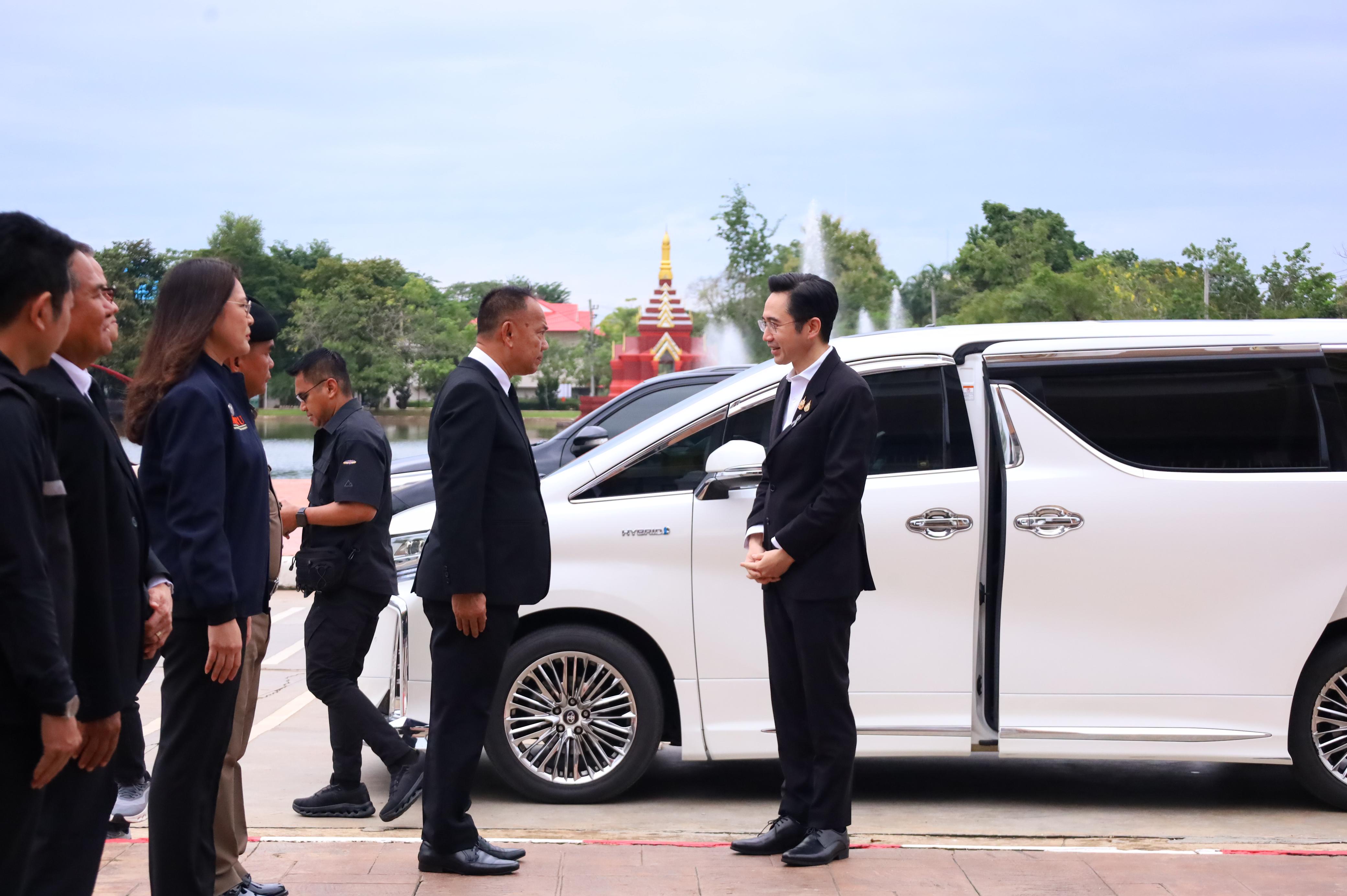 28. การขับเคลื่อนมหาวิทยาลัยราชภัฏสู่การเป็นคลังสมองของจังหวัดด้วยการผลิตบัณฑิต วิจัยและนวัตกรรมที่ตอบโจทย์พื้นที่