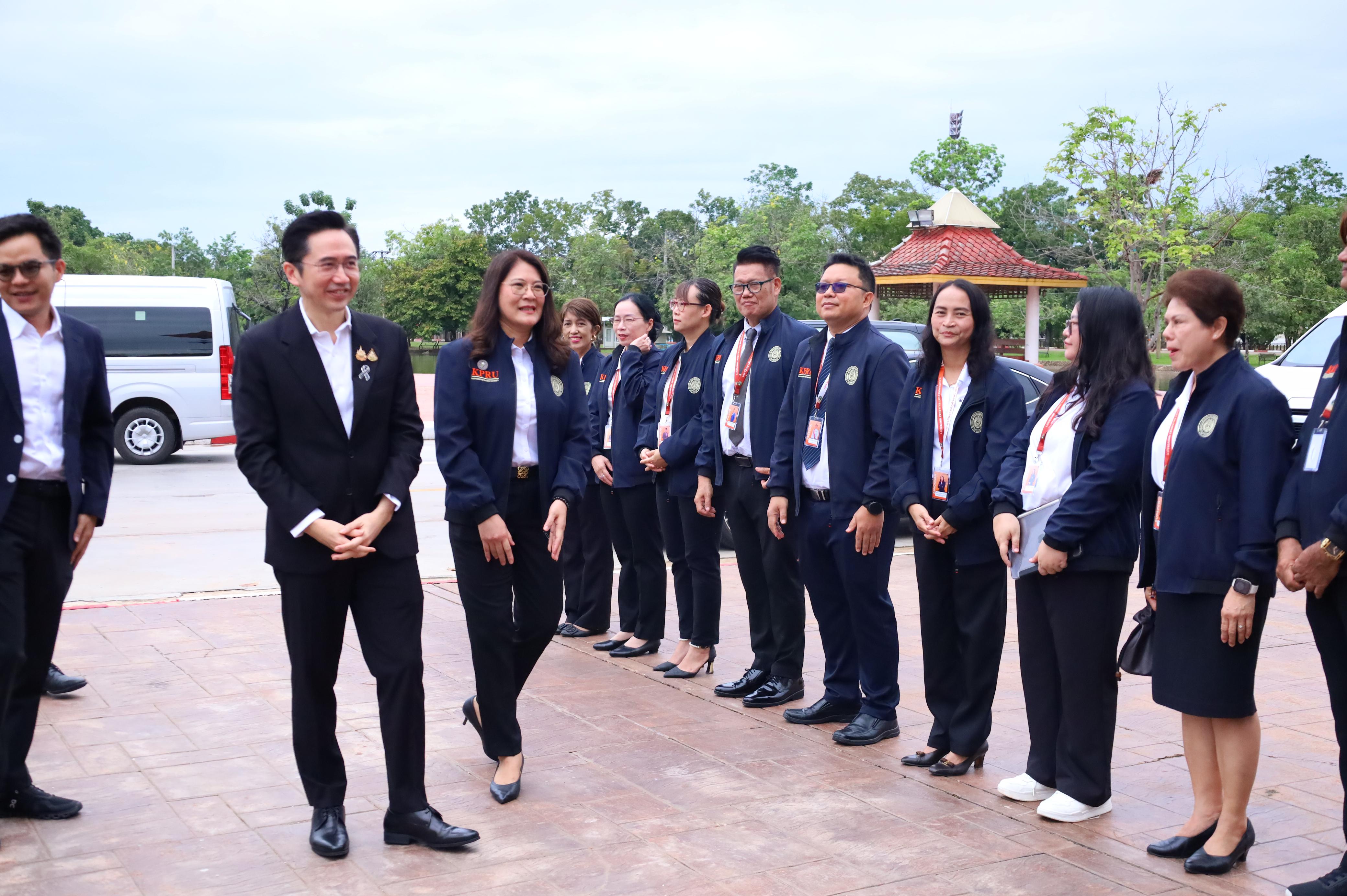 38. การขับเคลื่อนมหาวิทยาลัยราชภัฏสู่การเป็นคลังสมองของจังหวัดด้วยการผลิตบัณฑิต วิจัยและนวัตกรรมที่ตอบโจทย์พื้นที่