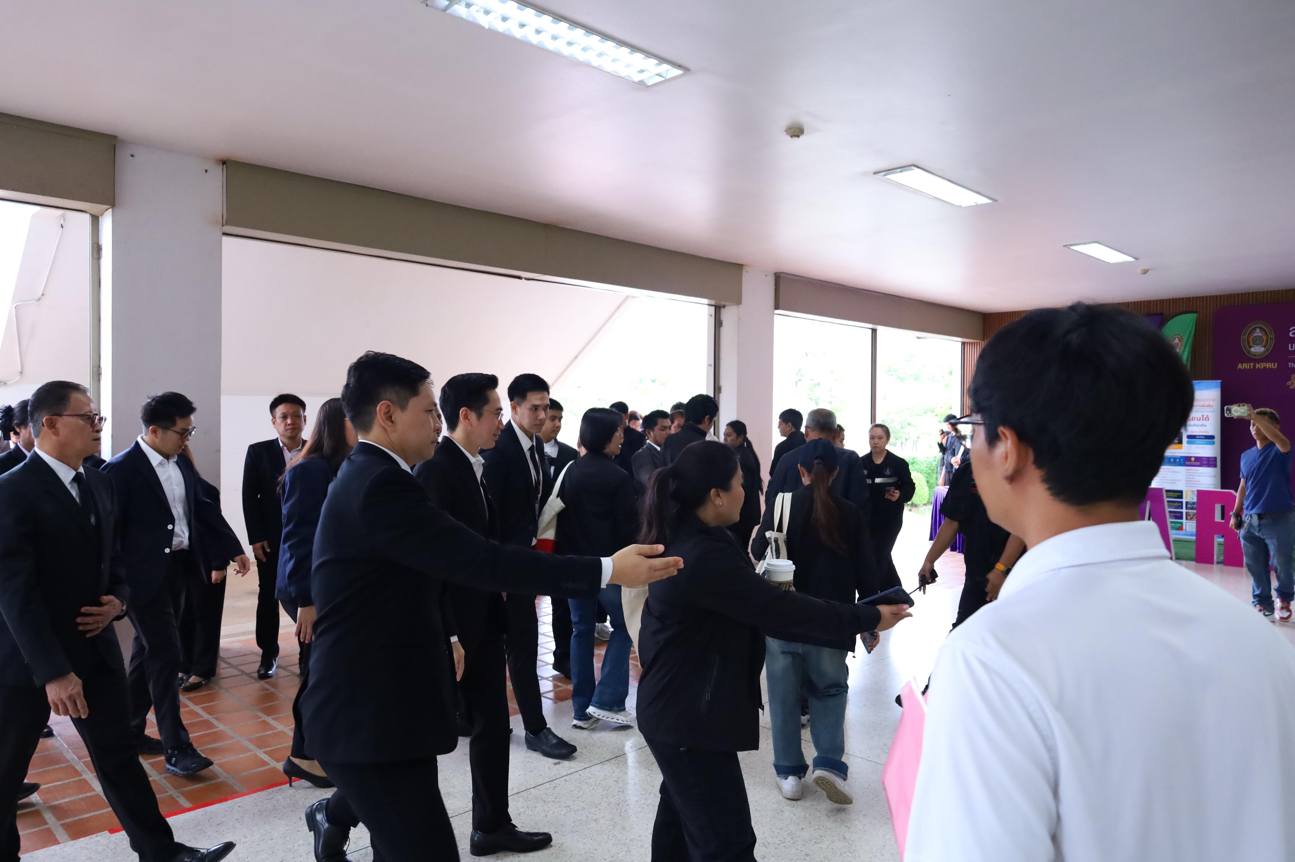 41. การขับเคลื่อนมหาวิทยาลัยราชภัฏสู่การเป็นคลังสมองของจังหวัดด้วยการผลิตบัณฑิต วิจัยและนวัตกรรมที่ตอบโจทย์พื้นที่