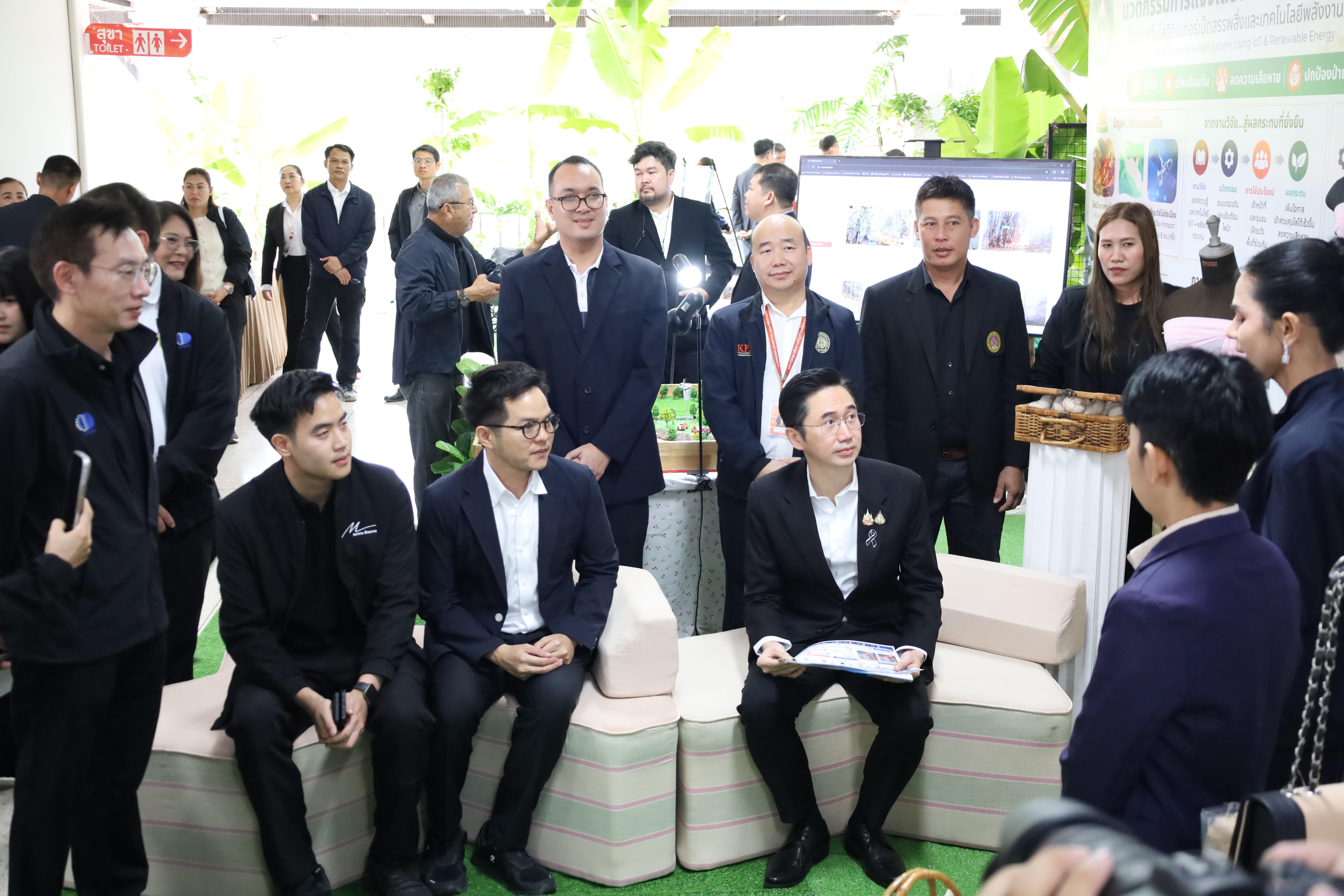 60. การขับเคลื่อนมหาวิทยาลัยราชภัฏสู่การเป็นคลังสมองของจังหวัดด้วยการผลิตบัณฑิต วิจัยและนวัตกรรมที่ตอบโจทย์พื้นที่