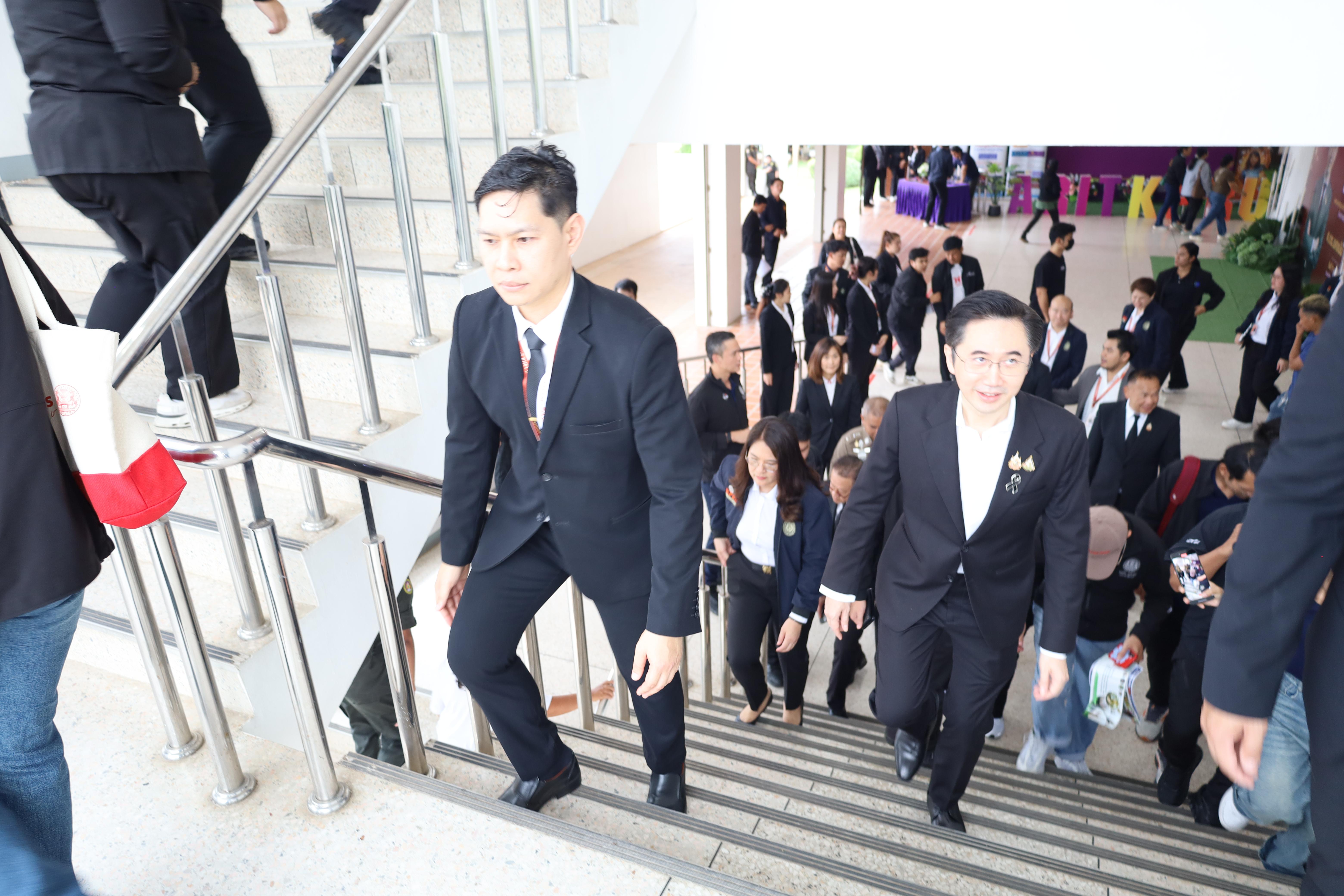 75. การขับเคลื่อนมหาวิทยาลัยราชภัฏสู่การเป็นคลังสมองของจังหวัดด้วยการผลิตบัณฑิต วิจัยและนวัตกรรมที่ตอบโจทย์พื้นที่