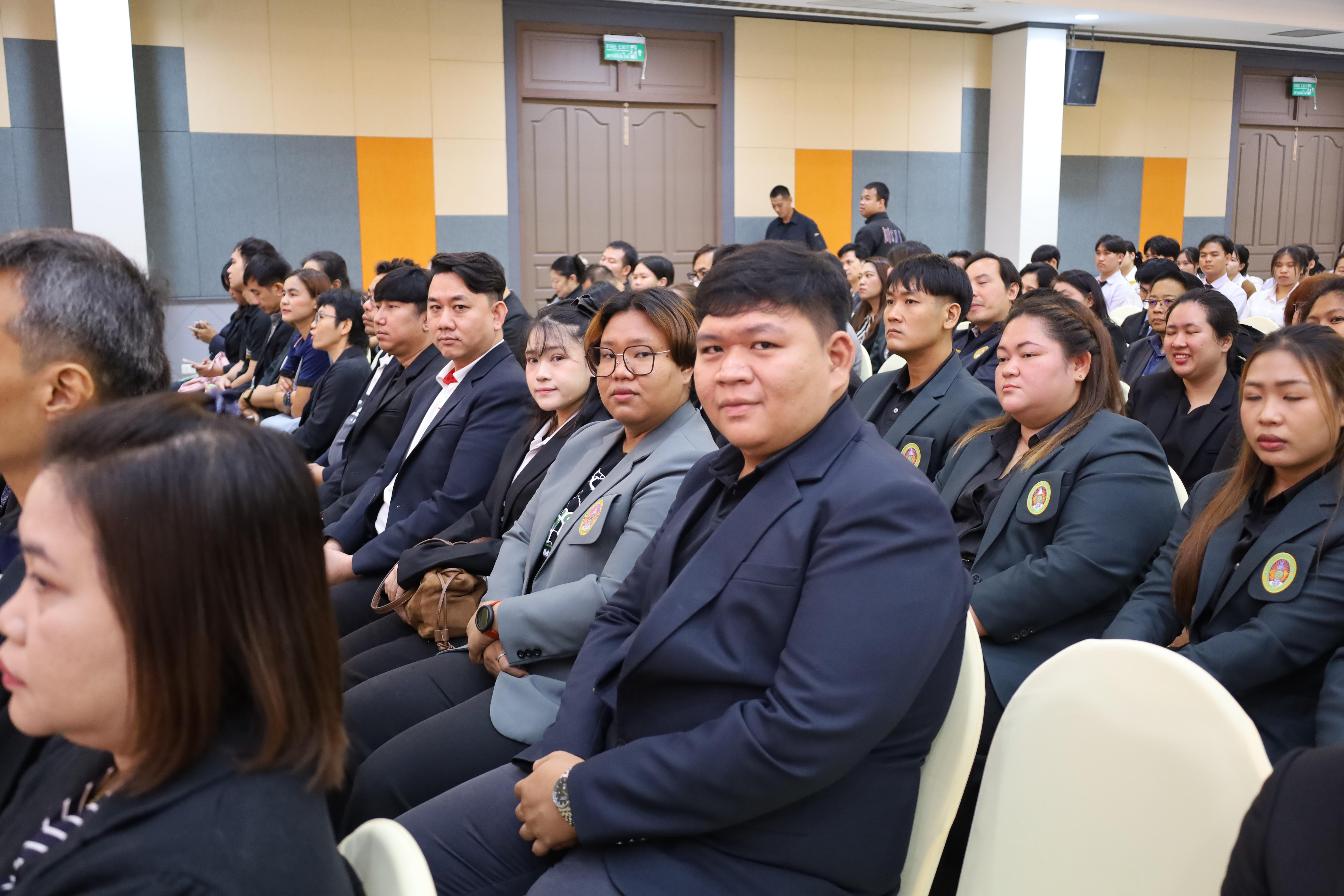 104. การขับเคลื่อนมหาวิทยาลัยราชภัฏสู่การเป็นคลังสมองของจังหวัดด้วยการผลิตบัณฑิต วิจัยและนวัตกรรมที่ตอบโจทย์พื้นที่