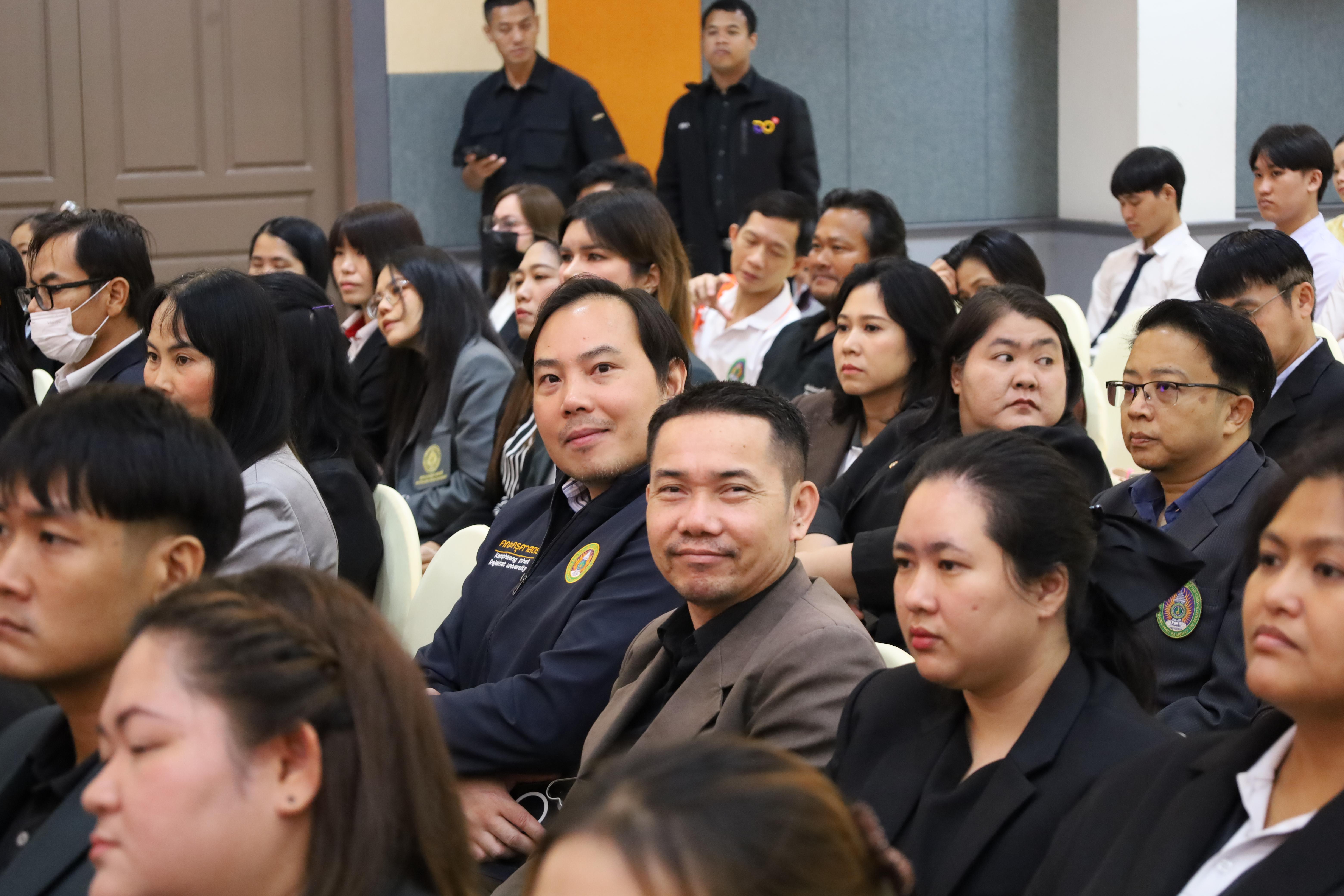 105. การขับเคลื่อนมหาวิทยาลัยราชภัฏสู่การเป็นคลังสมองของจังหวัดด้วยการผลิตบัณฑิต วิจัยและนวัตกรรมที่ตอบโจทย์พื้นที่