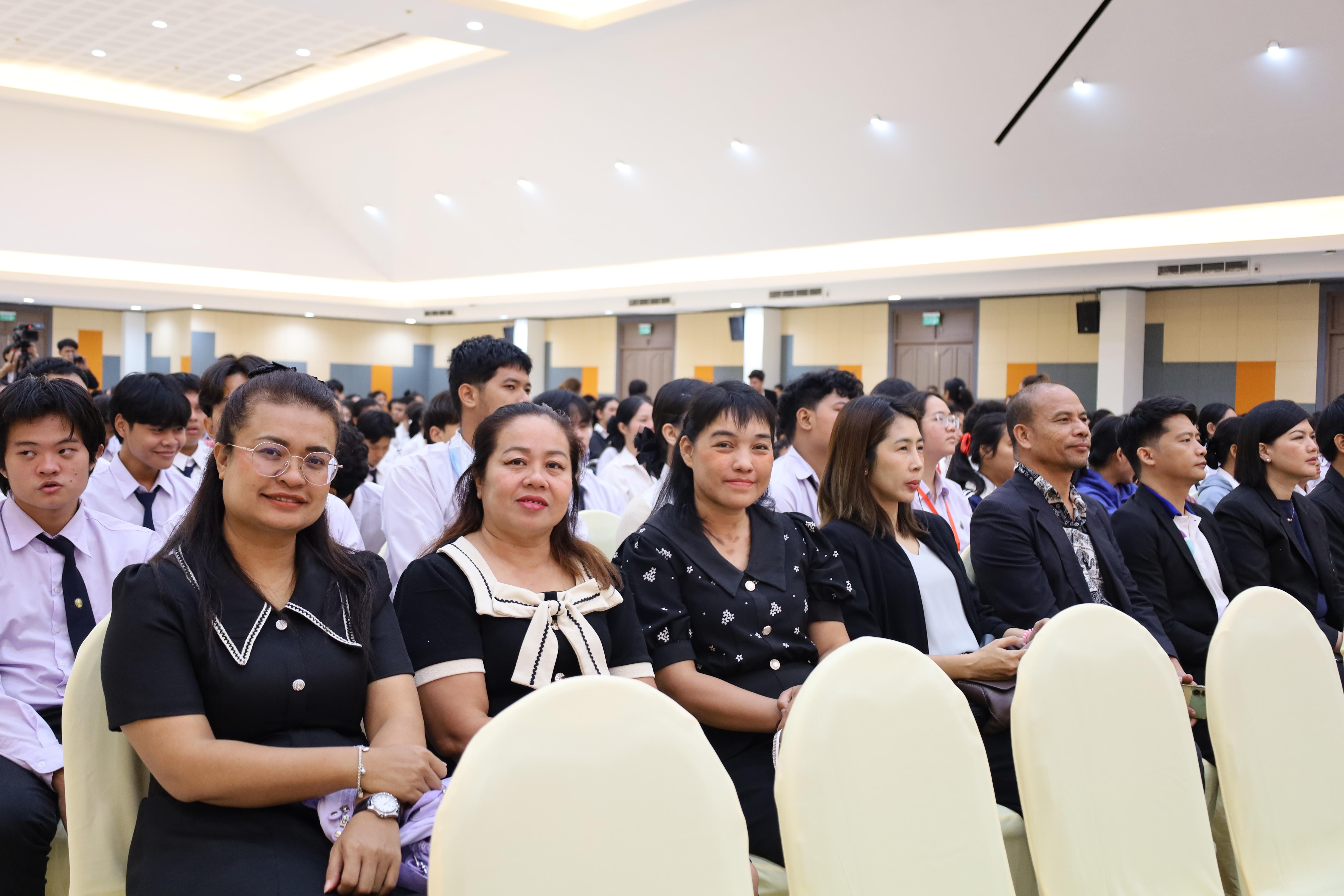 107. การขับเคลื่อนมหาวิทยาลัยราชภัฏสู่การเป็นคลังสมองของจังหวัดด้วยการผลิตบัณฑิต วิจัยและนวัตกรรมที่ตอบโจทย์พื้นที่