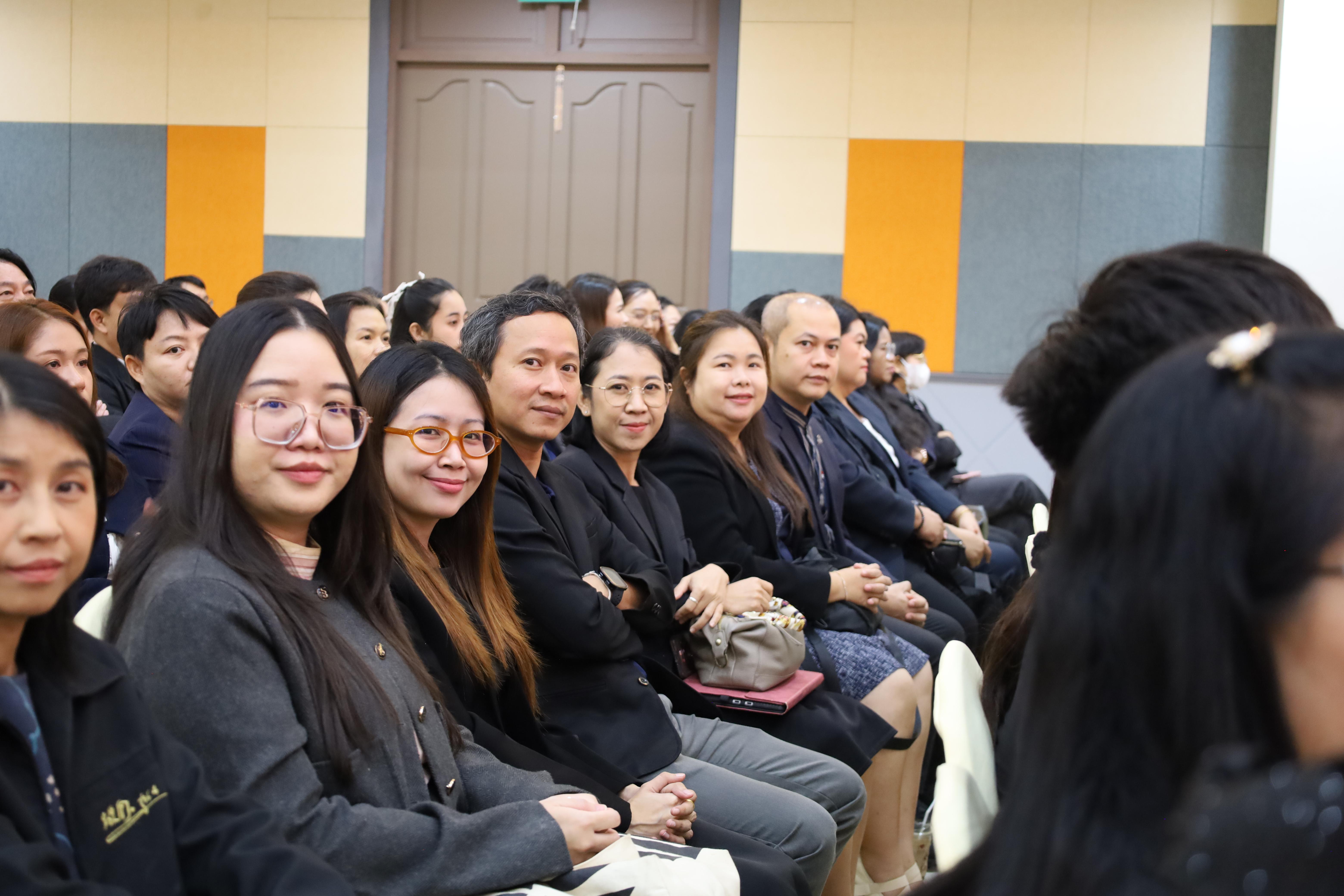 112. การขับเคลื่อนมหาวิทยาลัยราชภัฏสู่การเป็นคลังสมองของจังหวัดด้วยการผลิตบัณฑิต วิจัยและนวัตกรรมที่ตอบโจทย์พื้นที่