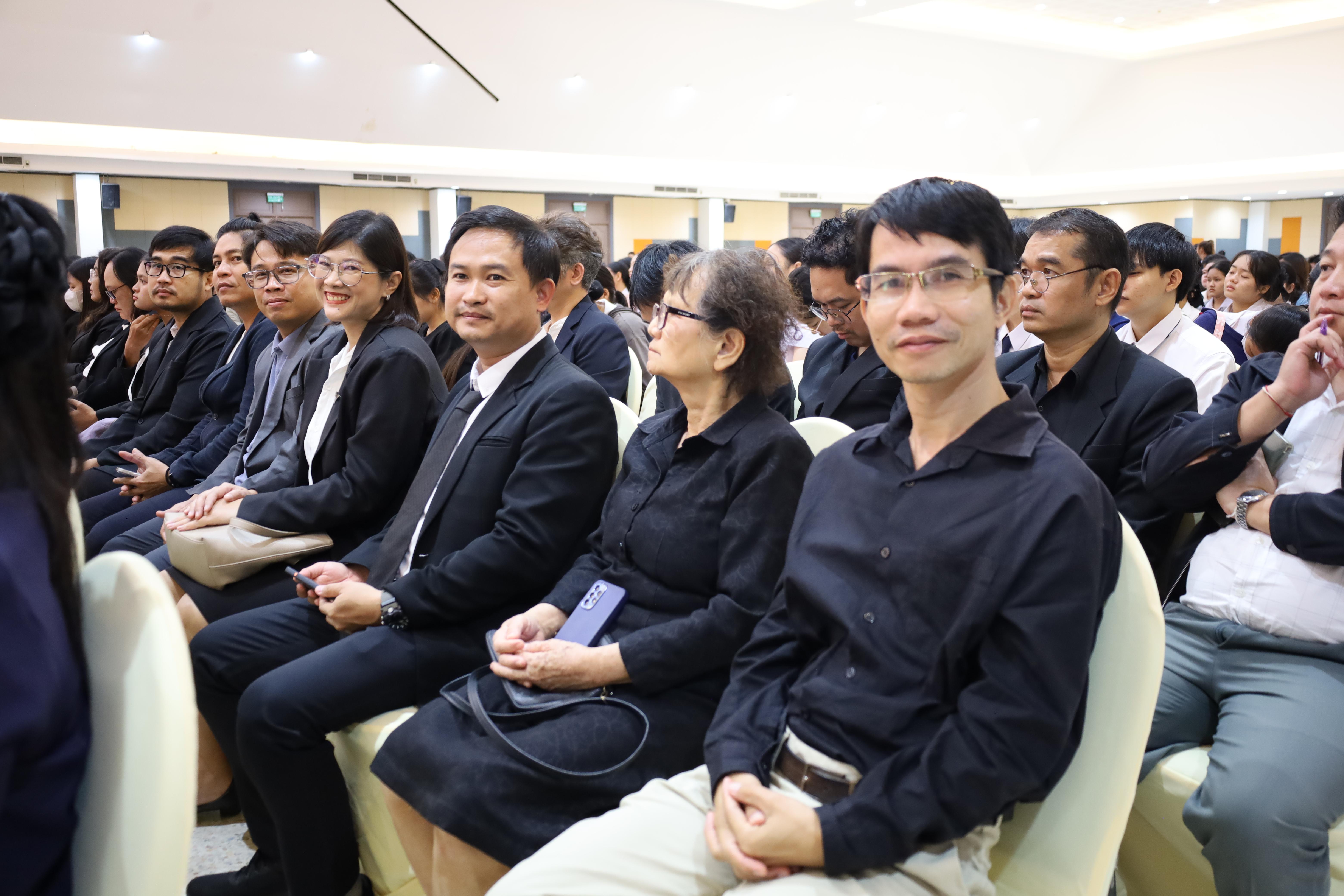 118. การขับเคลื่อนมหาวิทยาลัยราชภัฏสู่การเป็นคลังสมองของจังหวัดด้วยการผลิตบัณฑิต วิจัยและนวัตกรรมที่ตอบโจทย์พื้นที่