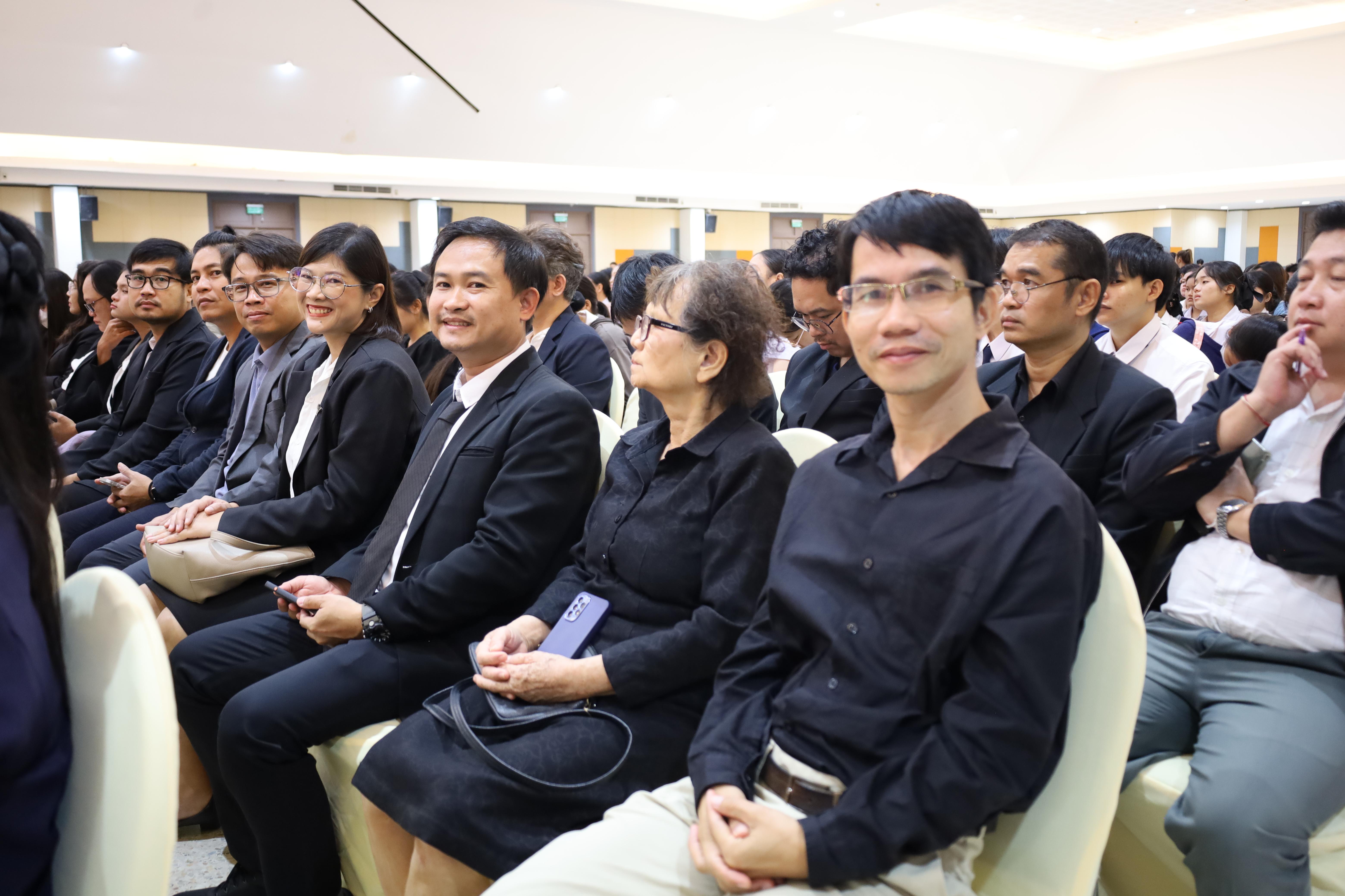 119. การขับเคลื่อนมหาวิทยาลัยราชภัฏสู่การเป็นคลังสมองของจังหวัดด้วยการผลิตบัณฑิต วิจัยและนวัตกรรมที่ตอบโจทย์พื้นที่