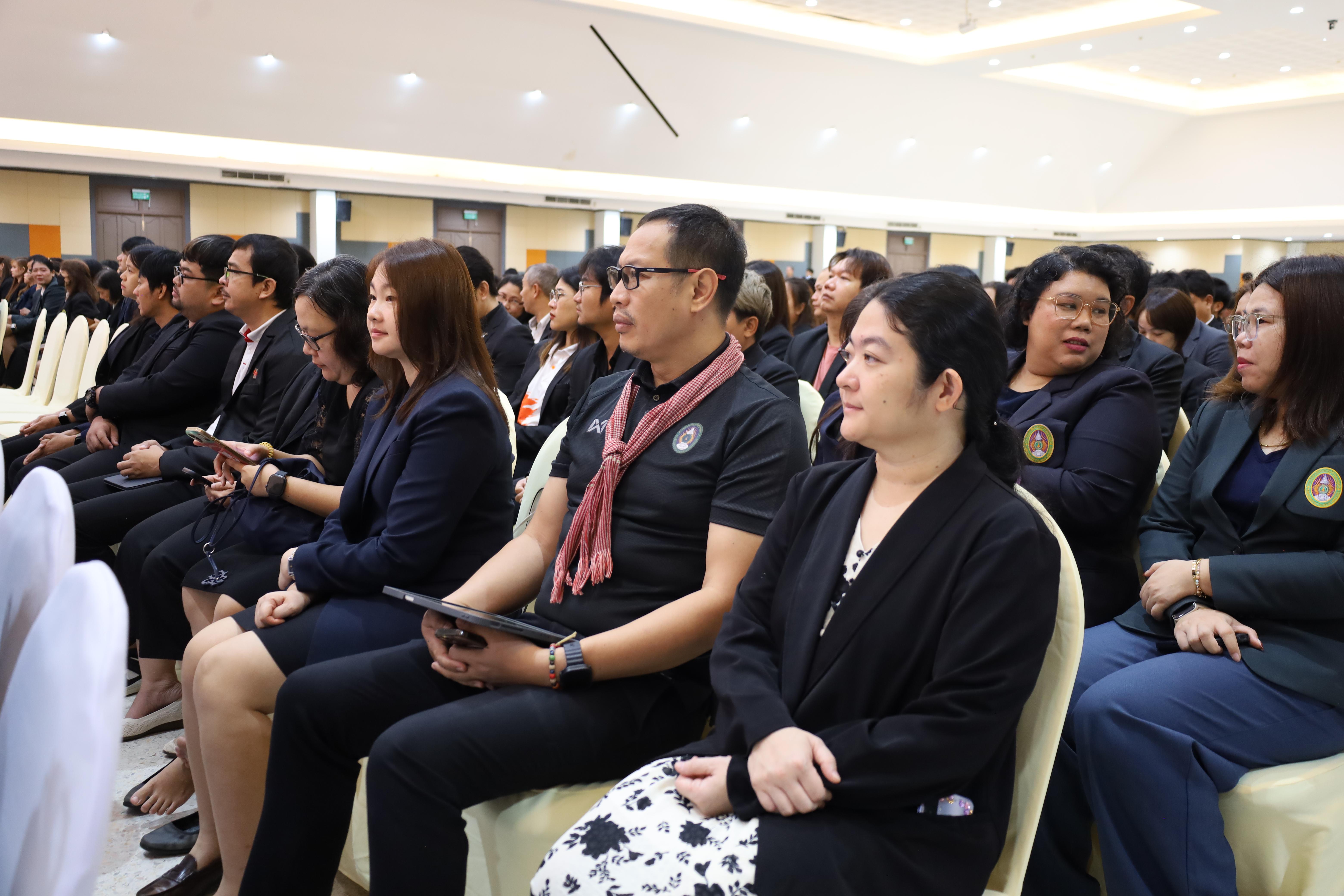 125. การขับเคลื่อนมหาวิทยาลัยราชภัฏสู่การเป็นคลังสมองของจังหวัดด้วยการผลิตบัณฑิต วิจัยและนวัตกรรมที่ตอบโจทย์พื้นที่