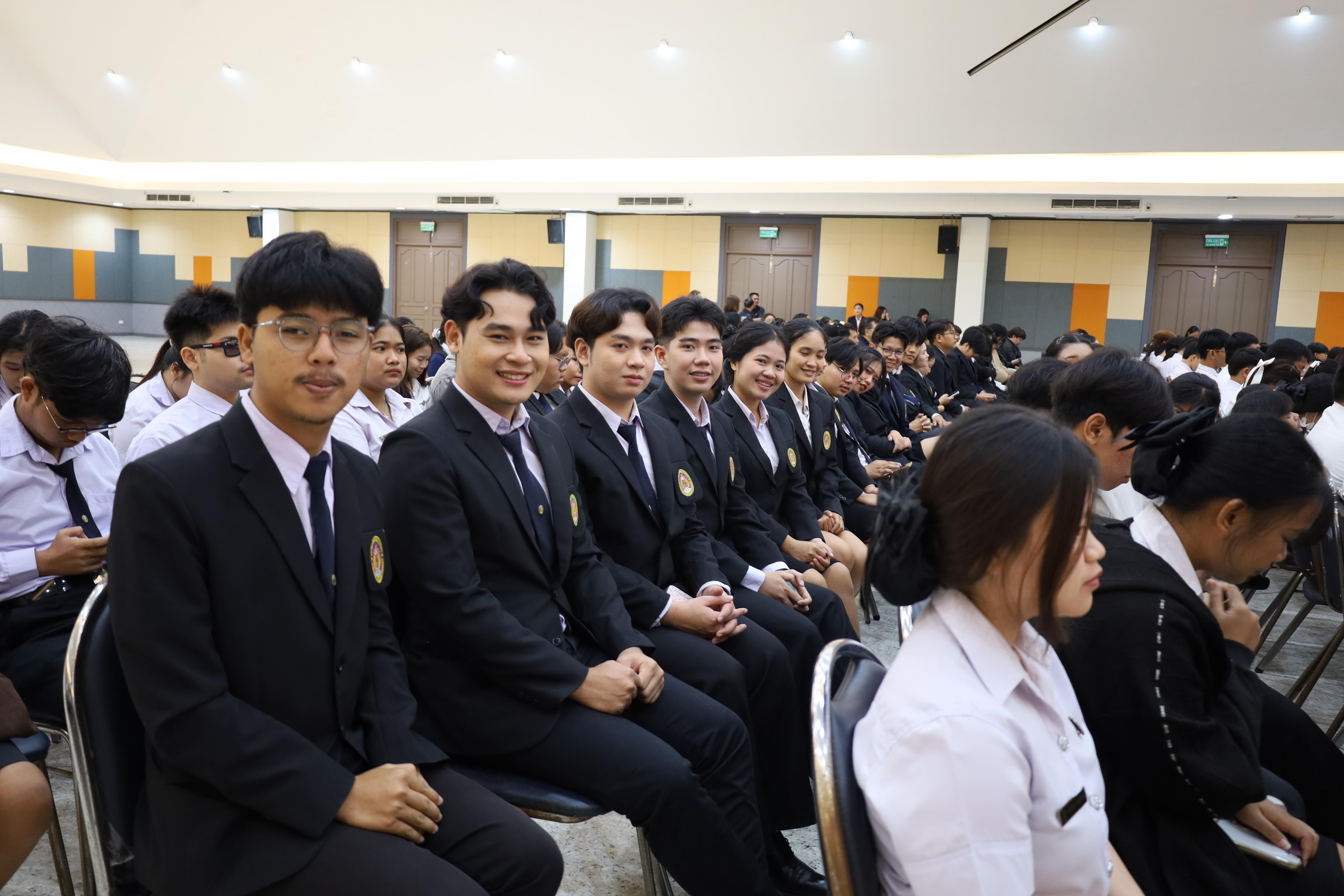 141. การขับเคลื่อนมหาวิทยาลัยราชภัฏสู่การเป็นคลังสมองของจังหวัดด้วยการผลิตบัณฑิต วิจัยและนวัตกรรมที่ตอบโจทย์พื้นที่