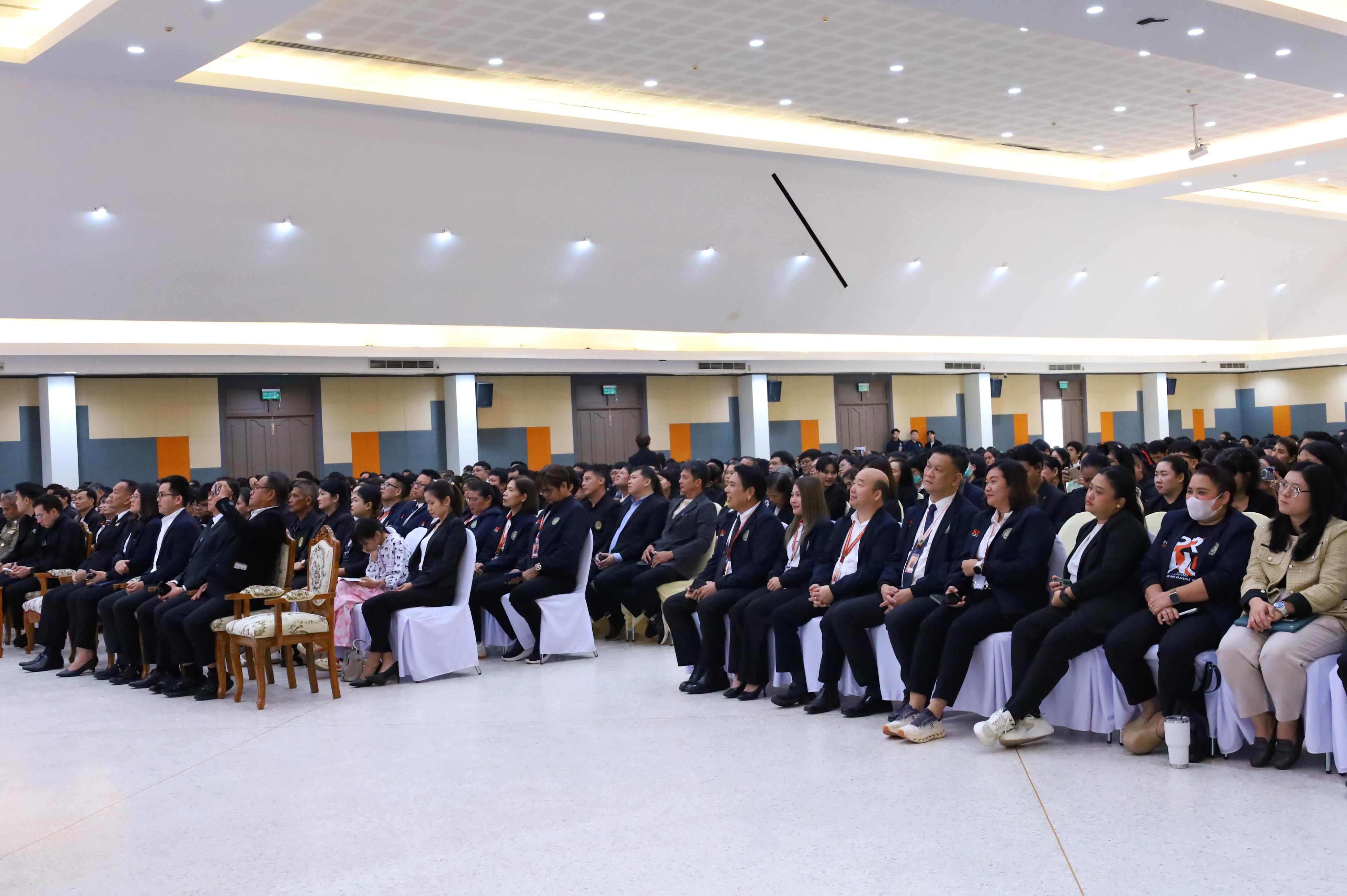 167. การขับเคลื่อนมหาวิทยาลัยราชภัฏสู่การเป็นคลังสมองของจังหวัดด้วยการผลิตบัณฑิต วิจัยและนวัตกรรมที่ตอบโจทย์พื้นที่