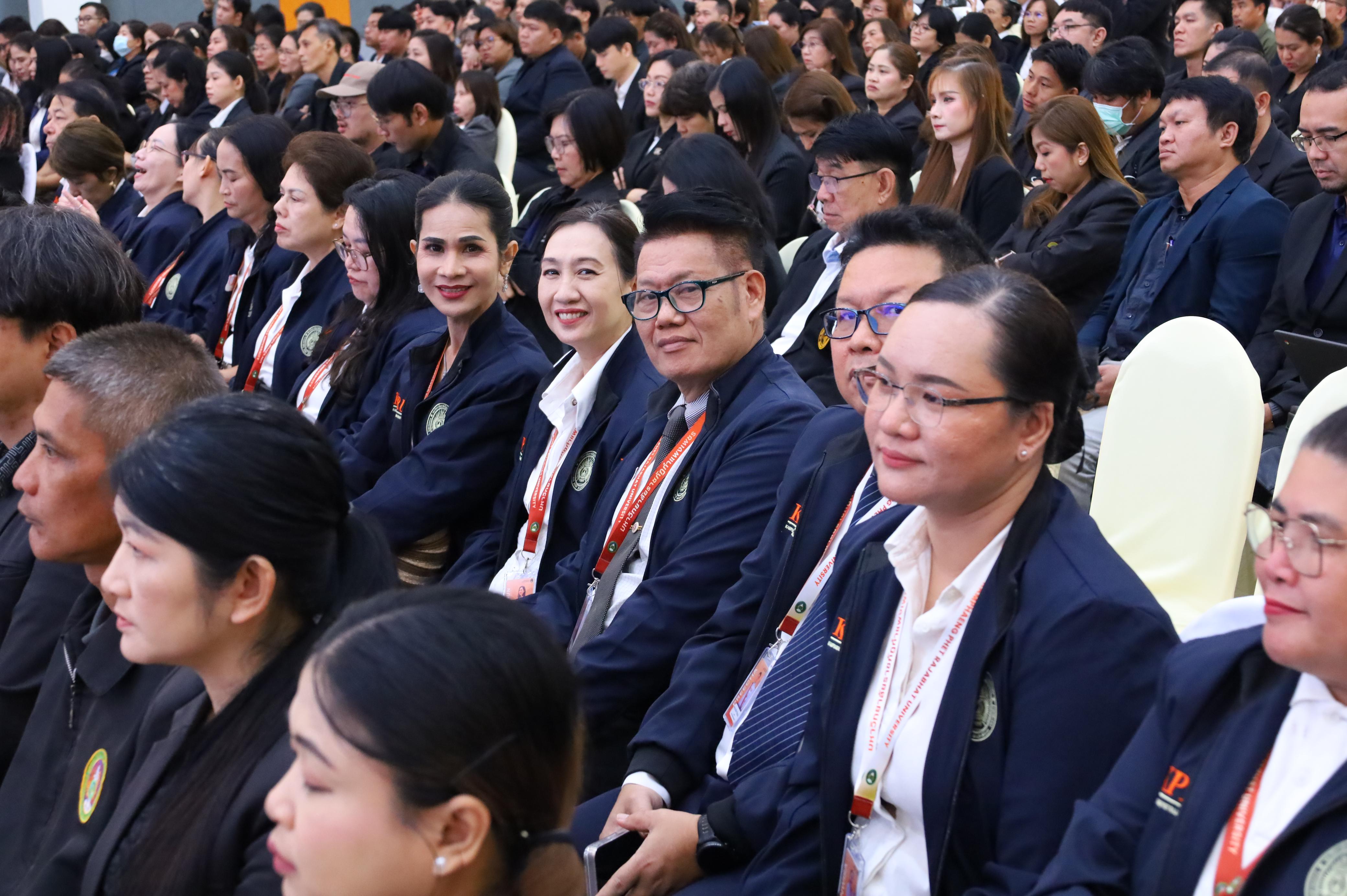 171. การขับเคลื่อนมหาวิทยาลัยราชภัฏสู่การเป็นคลังสมองของจังหวัดด้วยการผลิตบัณฑิต วิจัยและนวัตกรรมที่ตอบโจทย์พื้นที่