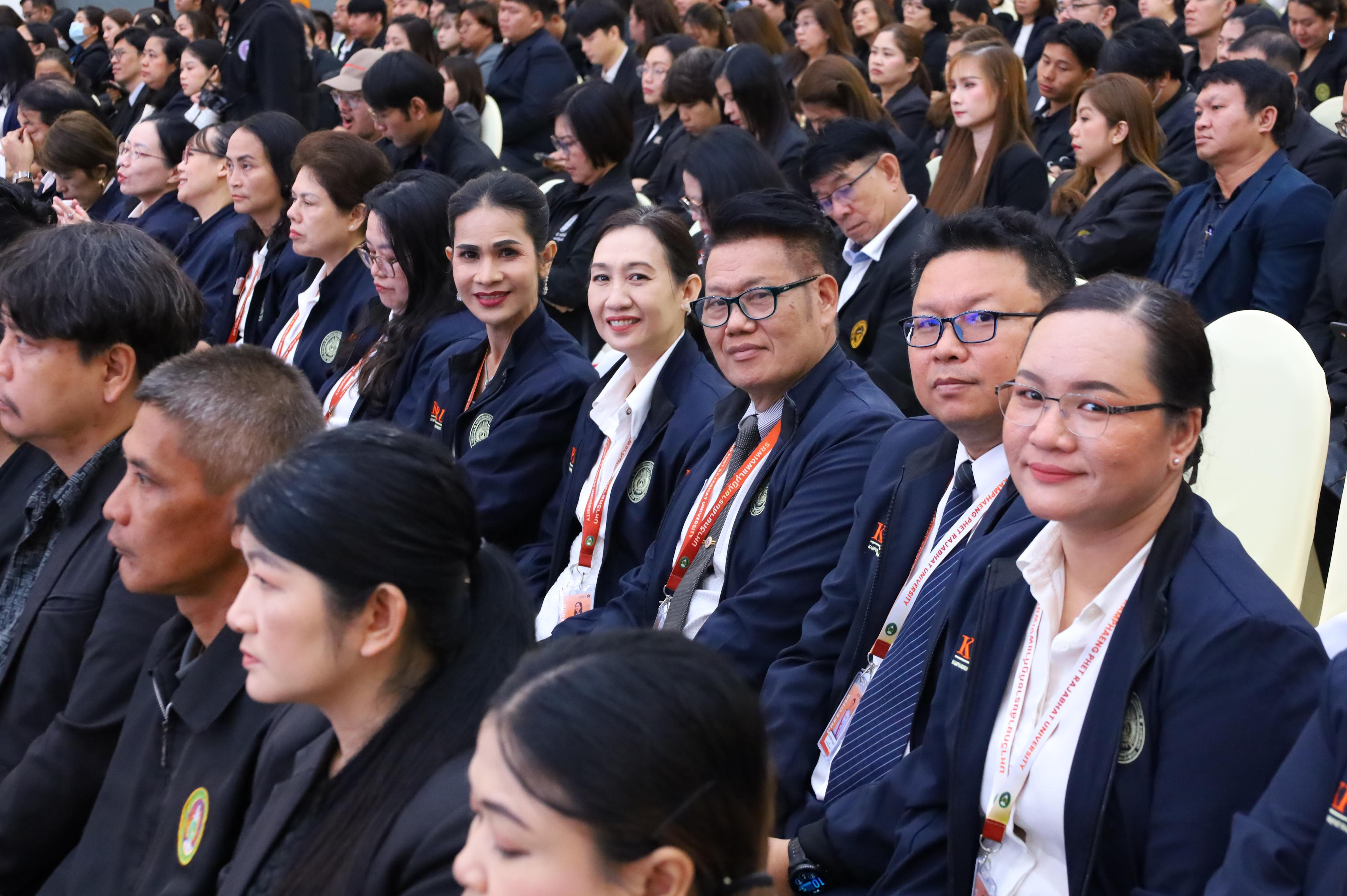 174. การขับเคลื่อนมหาวิทยาลัยราชภัฏสู่การเป็นคลังสมองของจังหวัดด้วยการผลิตบัณฑิต วิจัยและนวัตกรรมที่ตอบโจทย์พื้นที่
