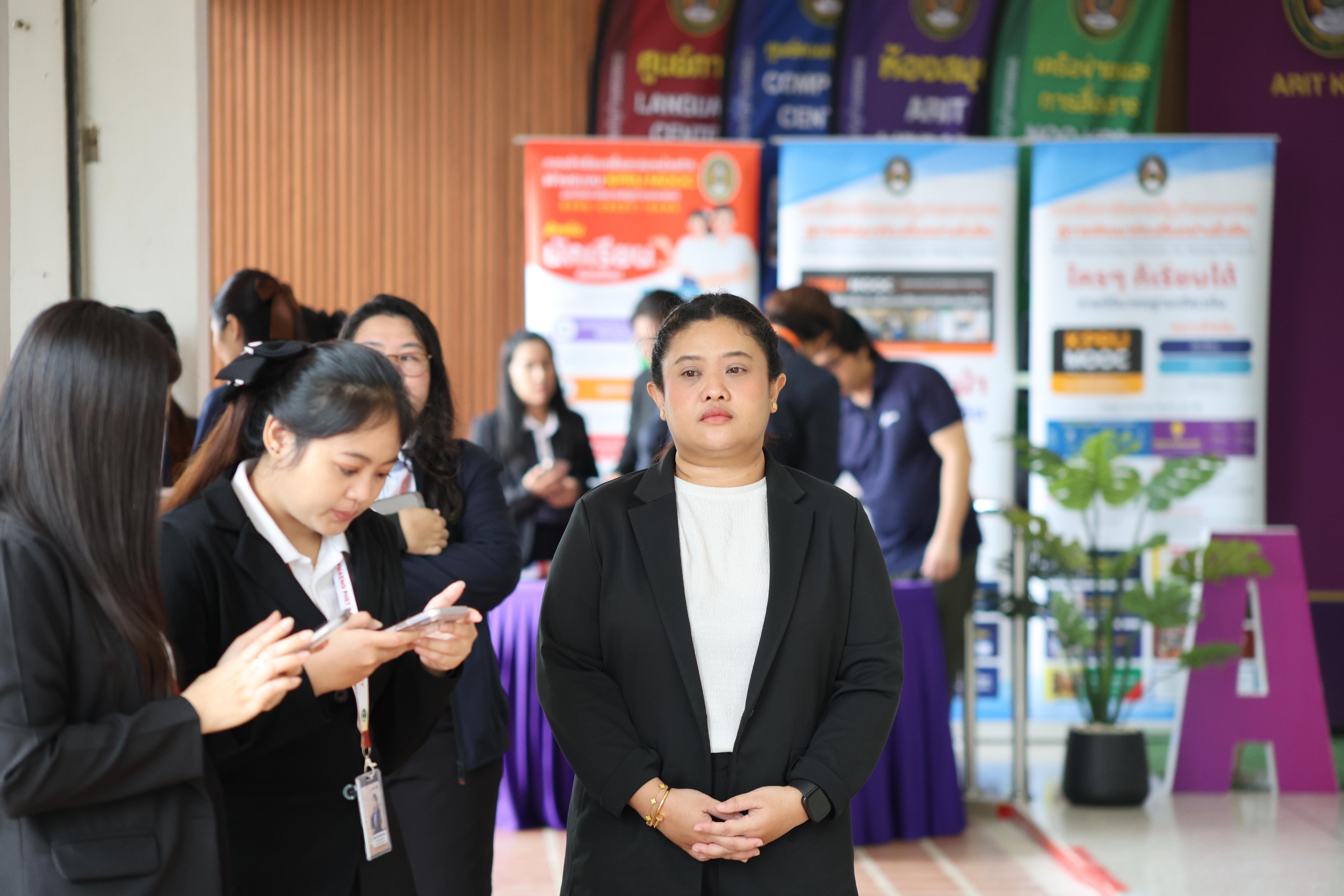 247. การขับเคลื่อนมหาวิทยาลัยราชภัฏสู่การเป็นคลังสมองของจังหวัดด้วยการผลิตบัณฑิต วิจัยและนวัตกรรมที่ตอบโจทย์พื้นที่
