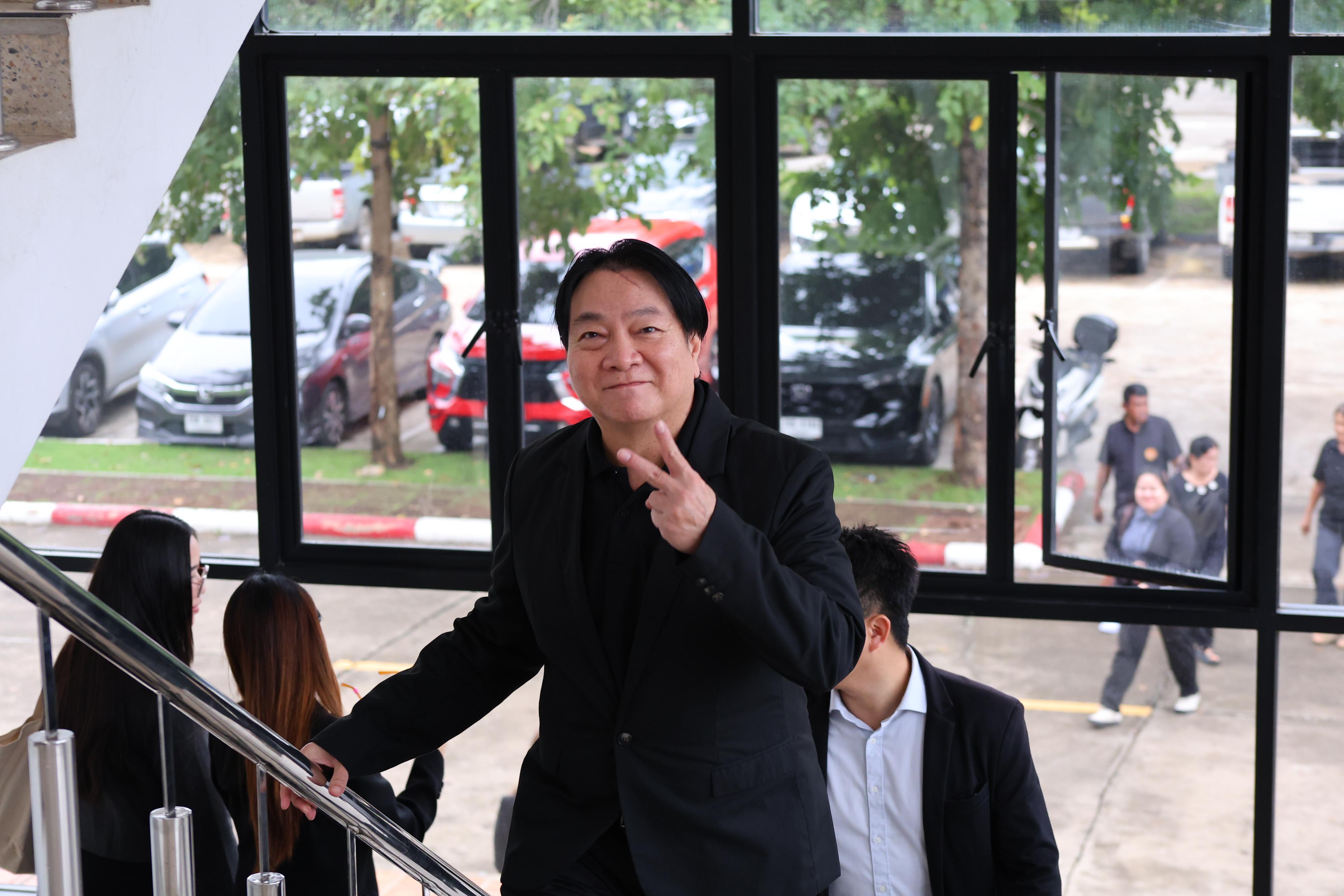 252. การขับเคลื่อนมหาวิทยาลัยราชภัฏสู่การเป็นคลังสมองของจังหวัดด้วยการผลิตบัณฑิต วิจัยและนวัตกรรมที่ตอบโจทย์พื้นที่