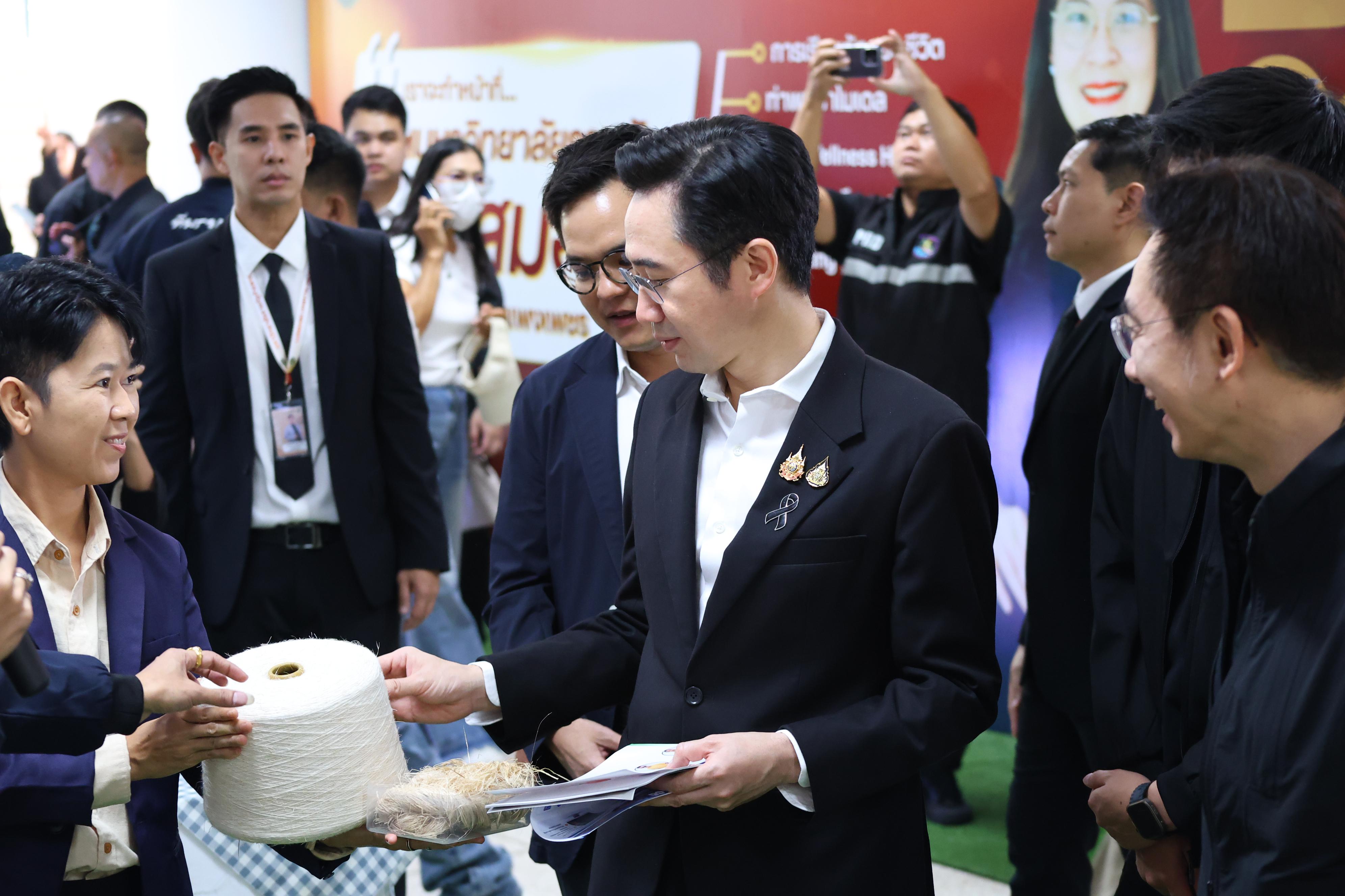 270. การขับเคลื่อนมหาวิทยาลัยราชภัฏสู่การเป็นคลังสมองของจังหวัดด้วยการผลิตบัณฑิต วิจัยและนวัตกรรมที่ตอบโจทย์พื้นที่