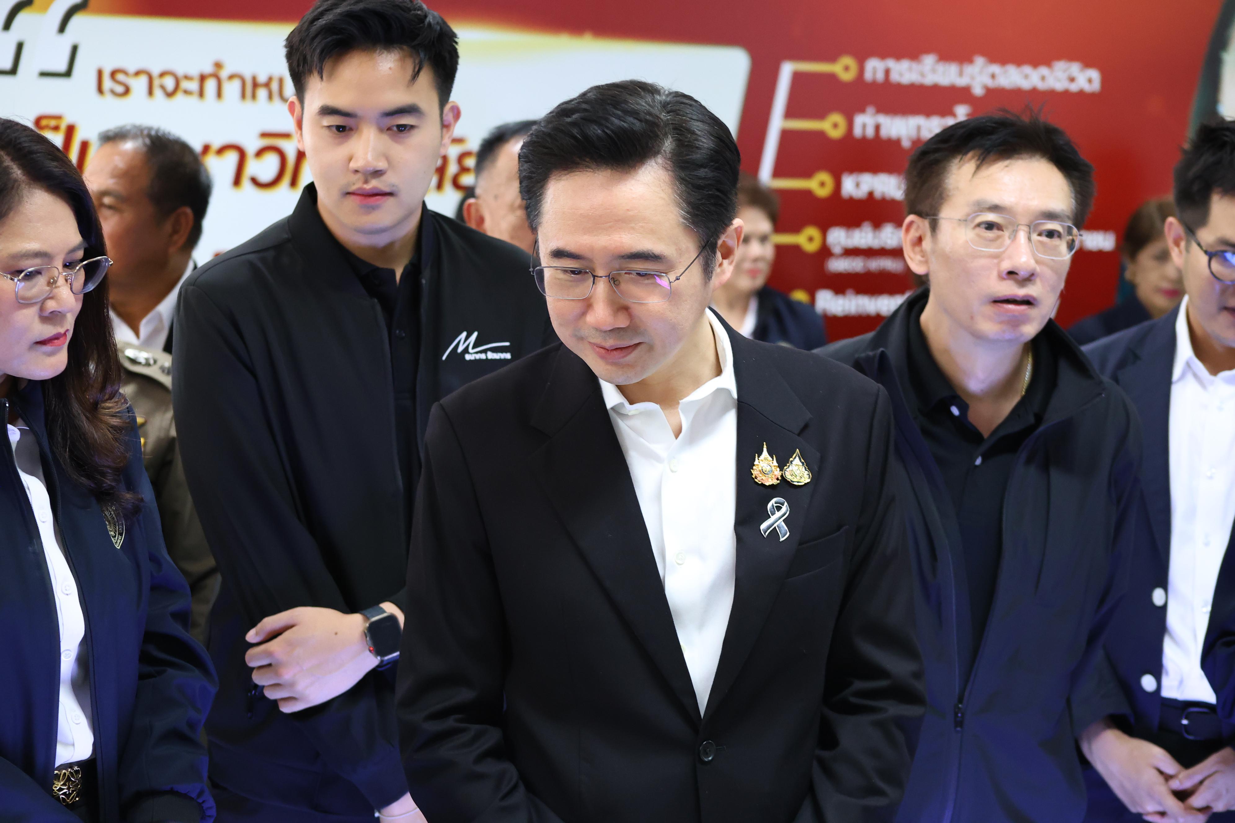 285. การขับเคลื่อนมหาวิทยาลัยราชภัฏสู่การเป็นคลังสมองของจังหวัดด้วยการผลิตบัณฑิต วิจัยและนวัตกรรมที่ตอบโจทย์พื้นที่