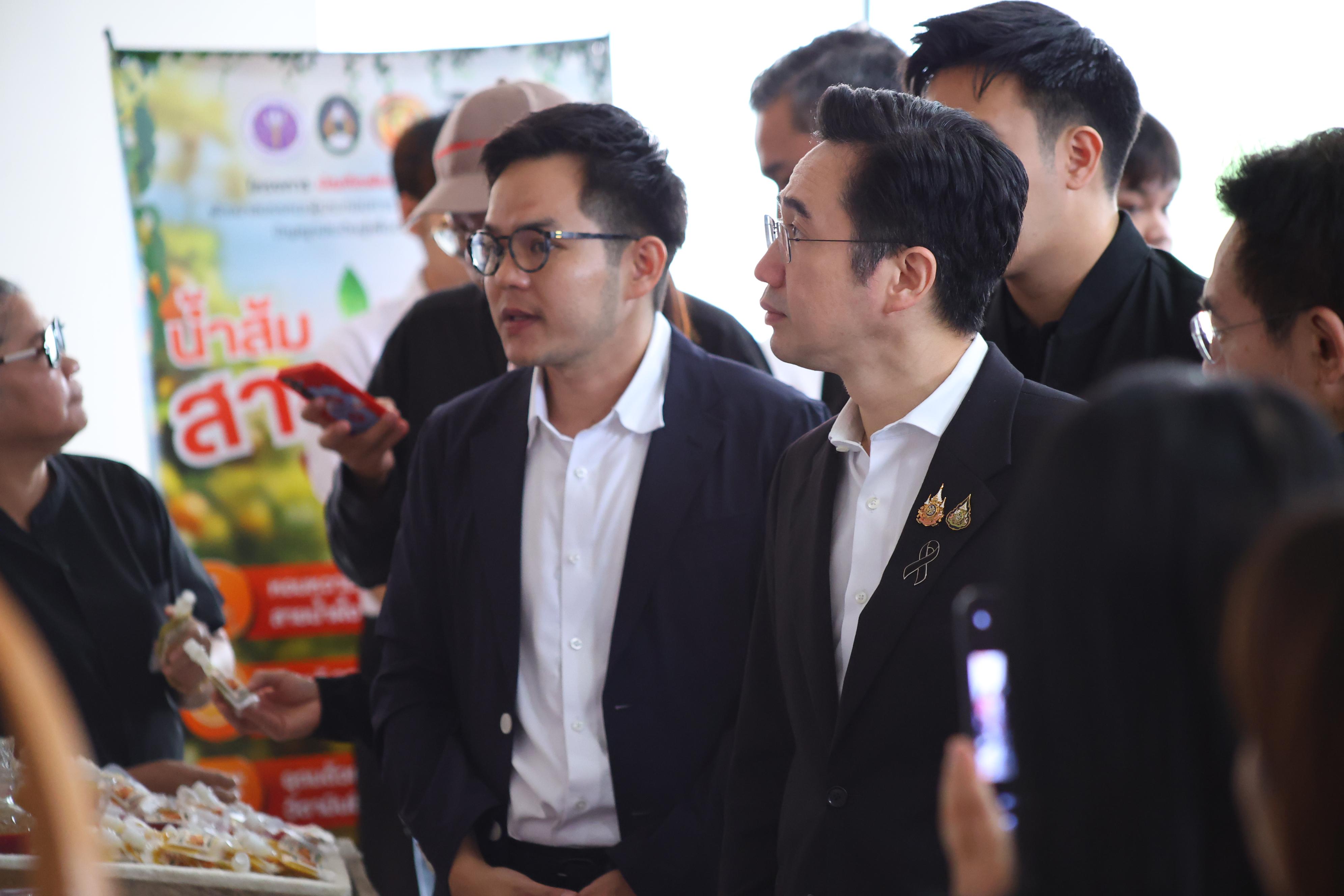 298. การขับเคลื่อนมหาวิทยาลัยราชภัฏสู่การเป็นคลังสมองของจังหวัดด้วยการผลิตบัณฑิต วิจัยและนวัตกรรมที่ตอบโจทย์พื้นที่