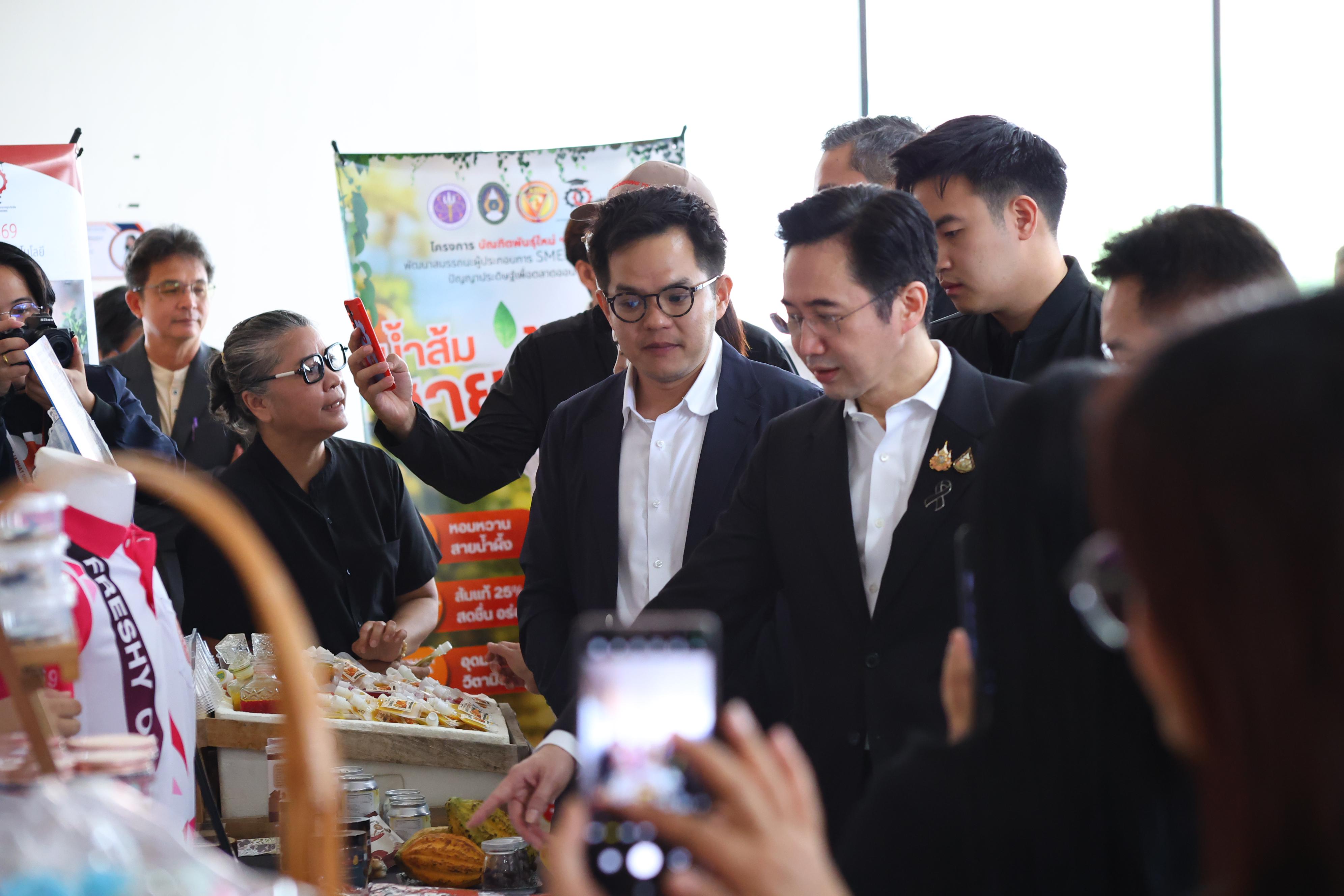 299. การขับเคลื่อนมหาวิทยาลัยราชภัฏสู่การเป็นคลังสมองของจังหวัดด้วยการผลิตบัณฑิต วิจัยและนวัตกรรมที่ตอบโจทย์พื้นที่