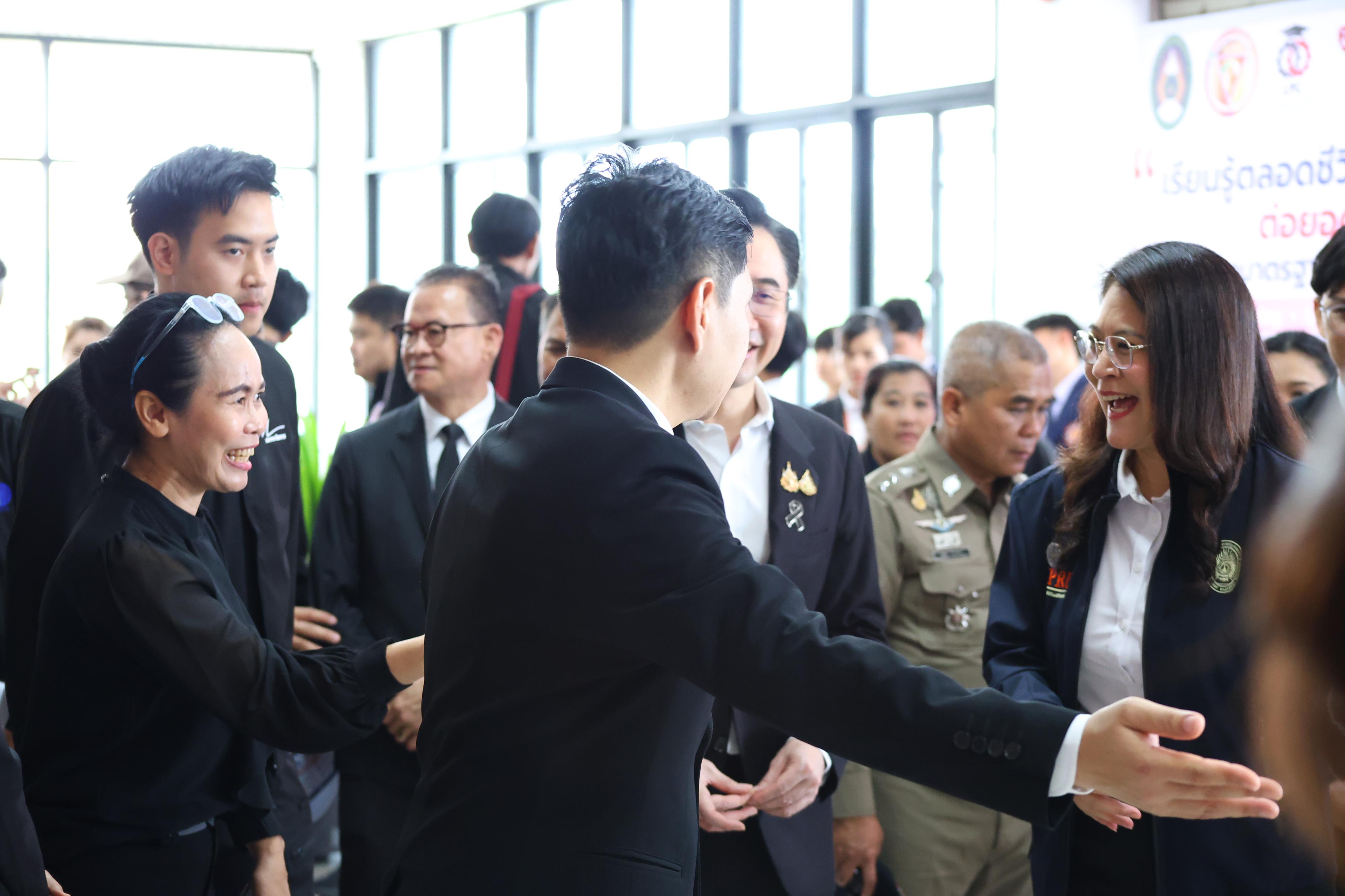 300. การขับเคลื่อนมหาวิทยาลัยราชภัฏสู่การเป็นคลังสมองของจังหวัดด้วยการผลิตบัณฑิต วิจัยและนวัตกรรมที่ตอบโจทย์พื้นที่