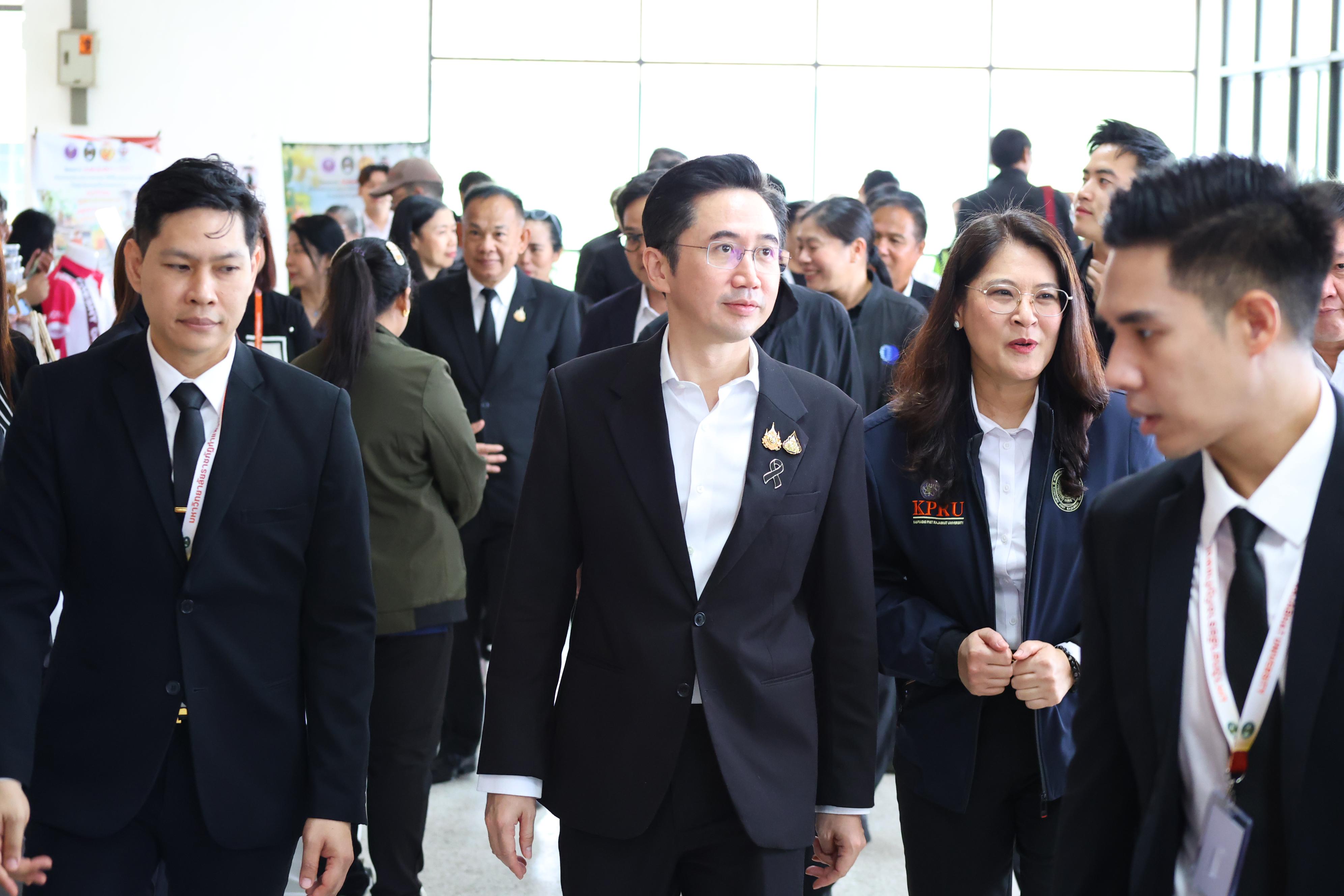 302. การขับเคลื่อนมหาวิทยาลัยราชภัฏสู่การเป็นคลังสมองของจังหวัดด้วยการผลิตบัณฑิต วิจัยและนวัตกรรมที่ตอบโจทย์พื้นที่
