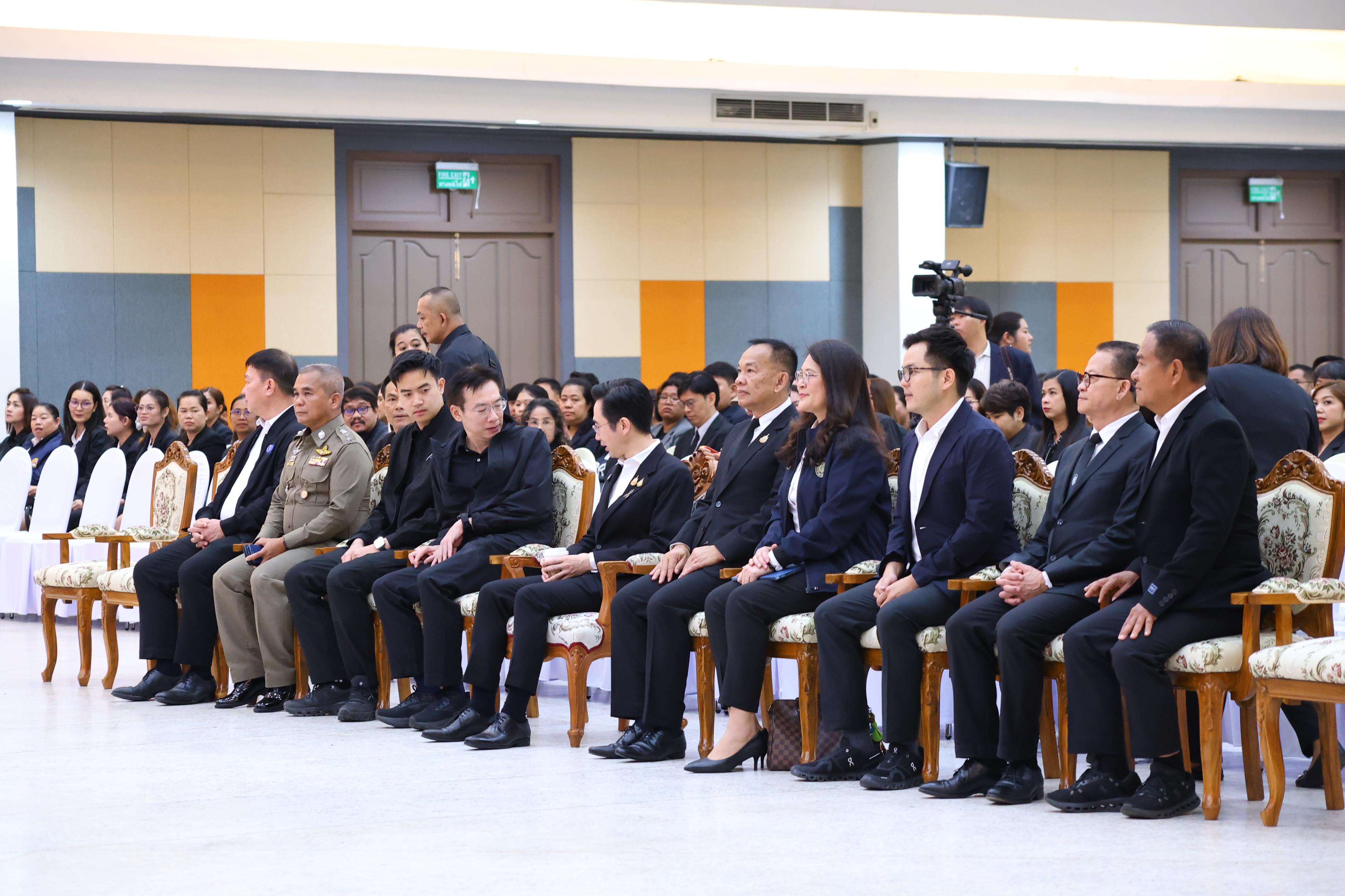 313. การขับเคลื่อนมหาวิทยาลัยราชภัฏสู่การเป็นคลังสมองของจังหวัดด้วยการผลิตบัณฑิต วิจัยและนวัตกรรมที่ตอบโจทย์พื้นที่