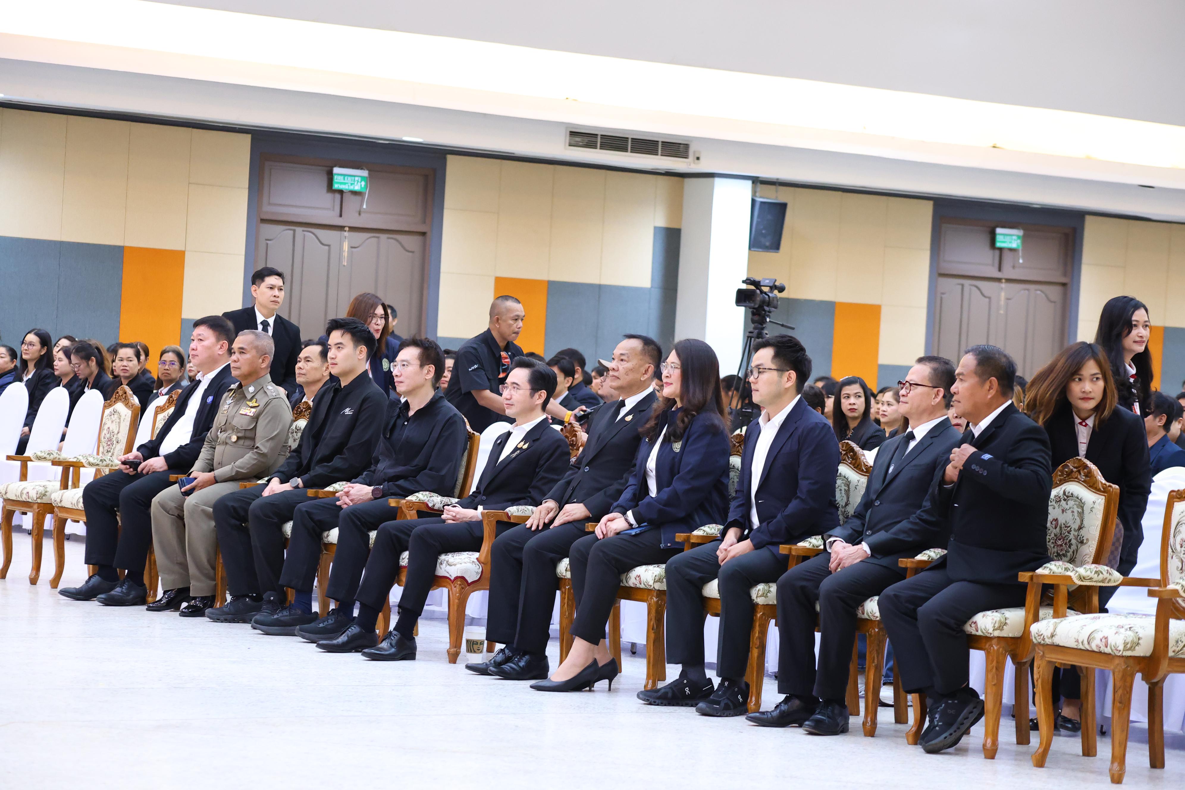 317. การขับเคลื่อนมหาวิทยาลัยราชภัฏสู่การเป็นคลังสมองของจังหวัดด้วยการผลิตบัณฑิต วิจัยและนวัตกรรมที่ตอบโจทย์พื้นที่