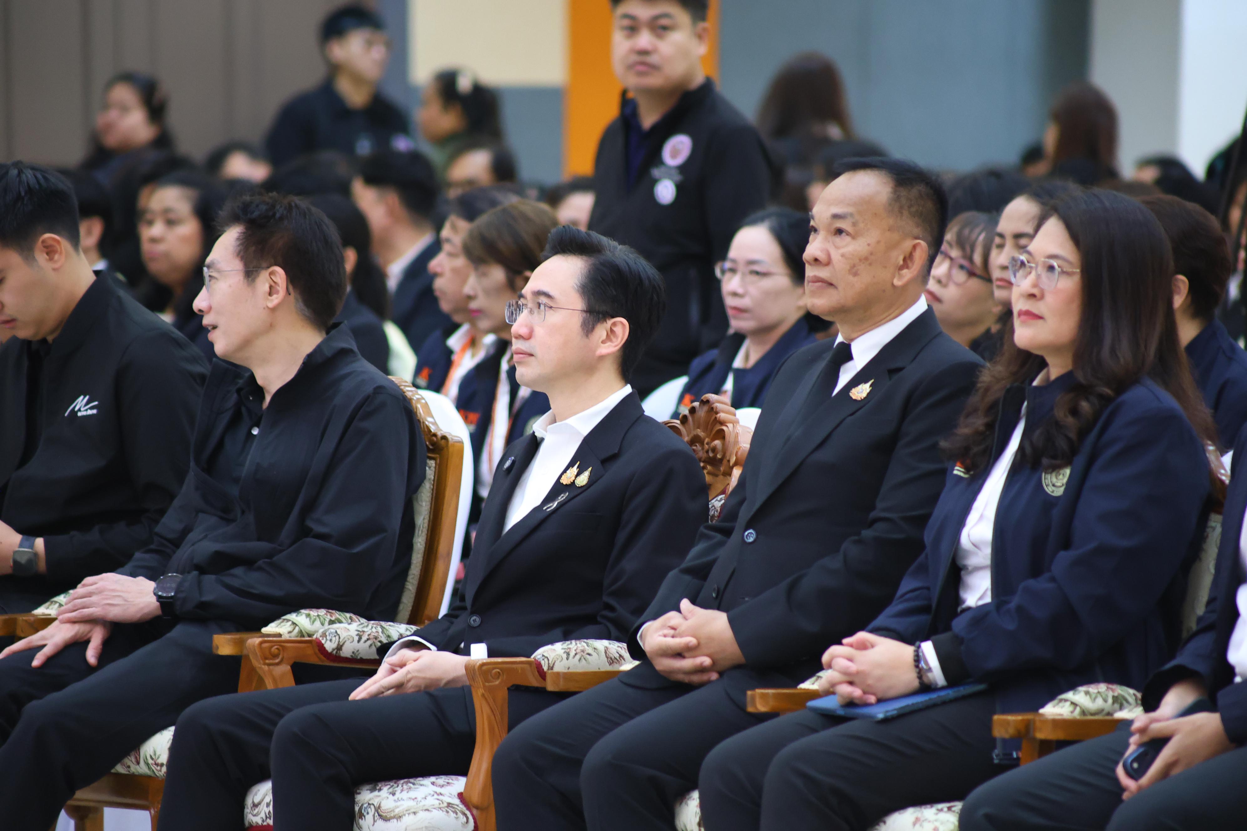 319. การขับเคลื่อนมหาวิทยาลัยราชภัฏสู่การเป็นคลังสมองของจังหวัดด้วยการผลิตบัณฑิต วิจัยและนวัตกรรมที่ตอบโจทย์พื้นที่
