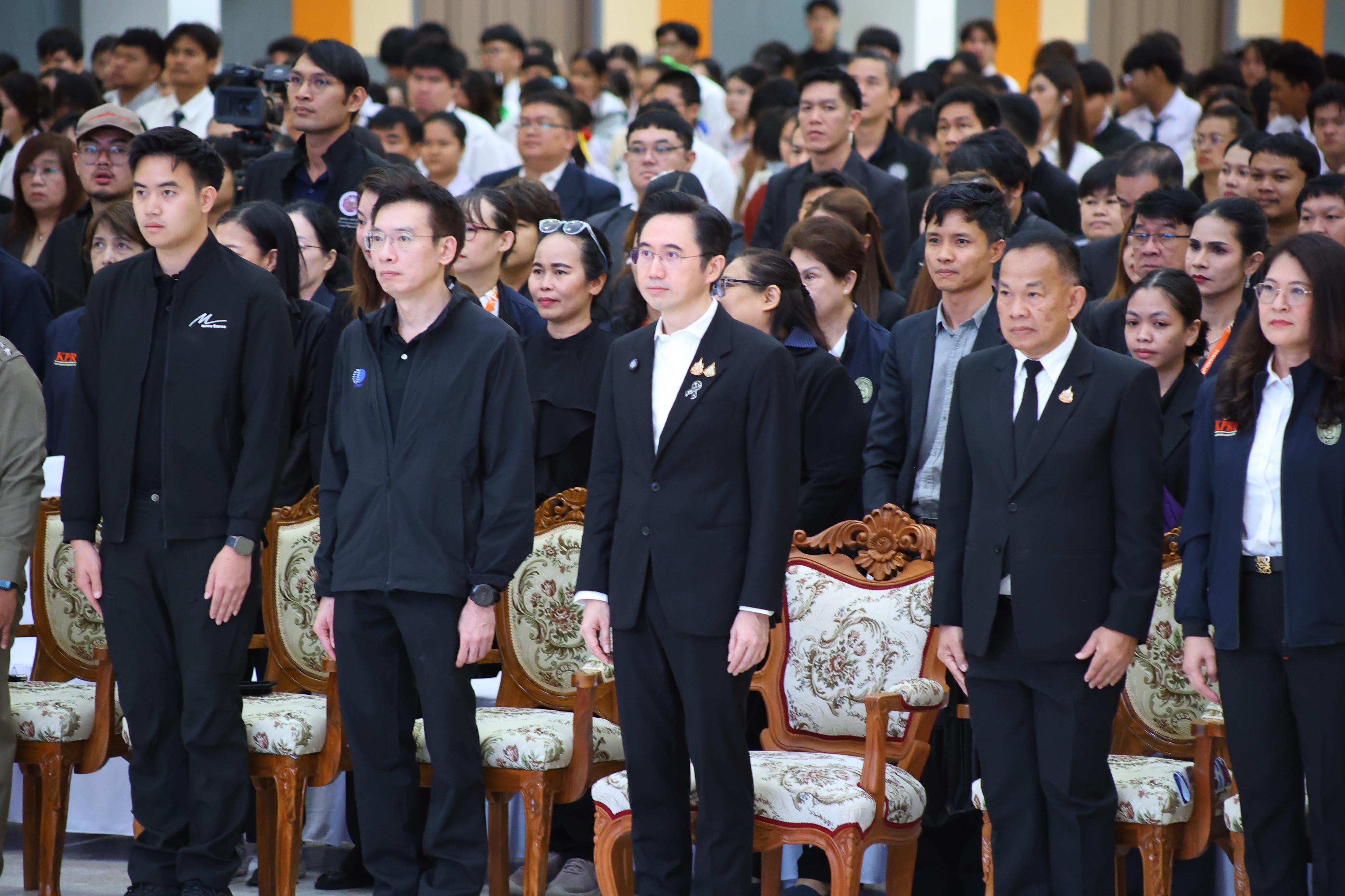 323. การขับเคลื่อนมหาวิทยาลัยราชภัฏสู่การเป็นคลังสมองของจังหวัดด้วยการผลิตบัณฑิต วิจัยและนวัตกรรมที่ตอบโจทย์พื้นที่