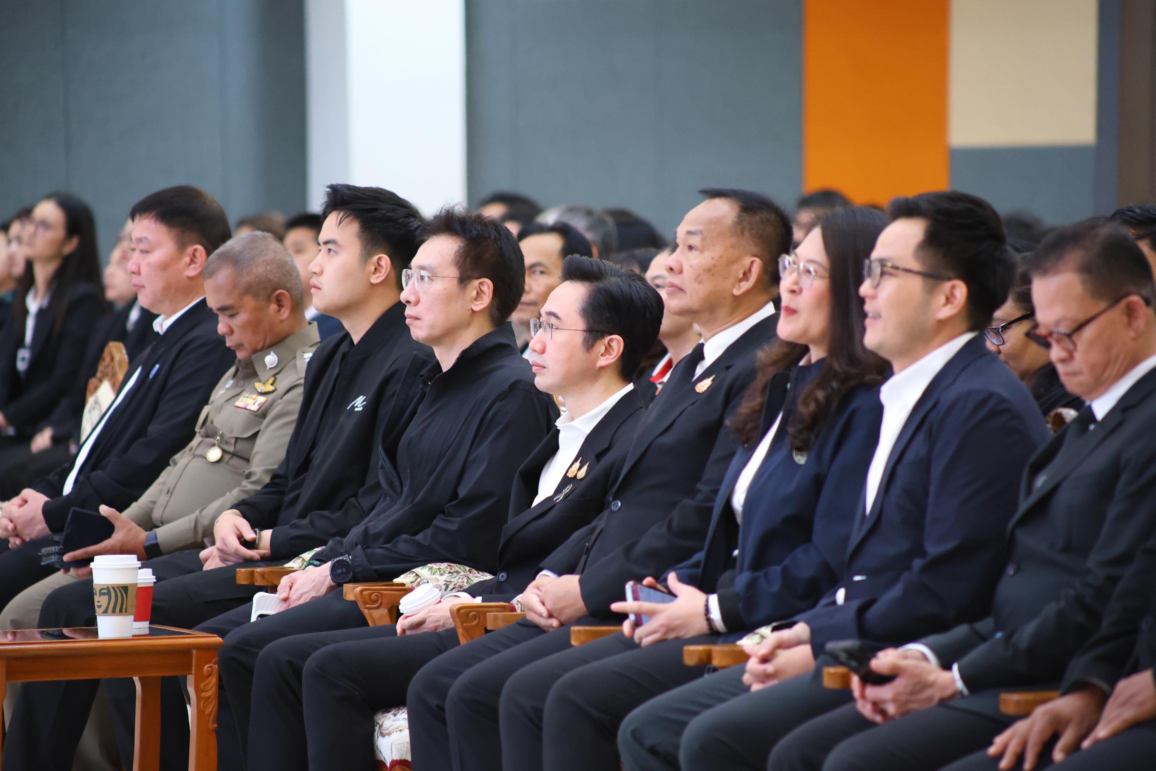 336. การขับเคลื่อนมหาวิทยาลัยราชภัฏสู่การเป็นคลังสมองของจังหวัดด้วยการผลิตบัณฑิต วิจัยและนวัตกรรมที่ตอบโจทย์พื้นที่