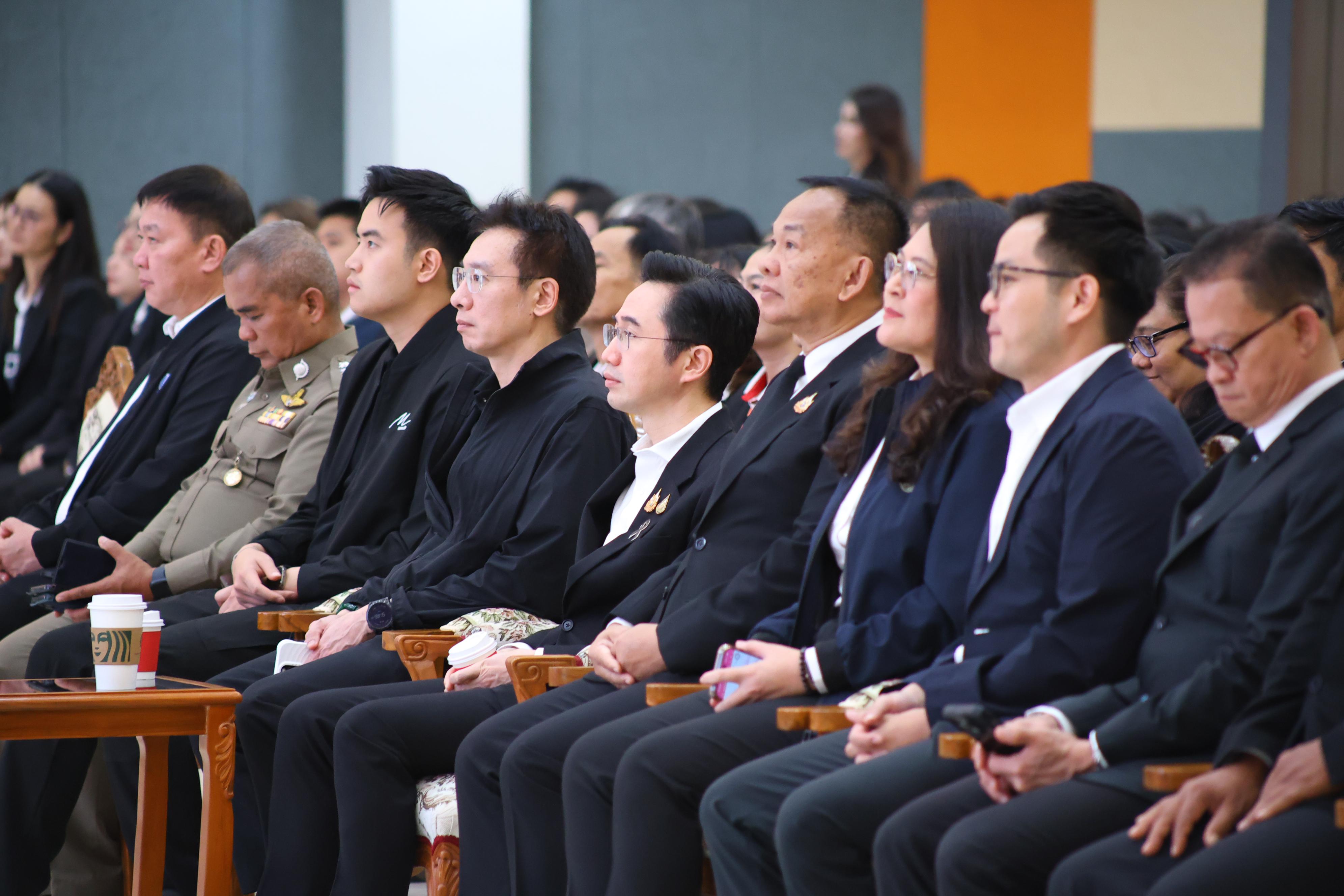 337. การขับเคลื่อนมหาวิทยาลัยราชภัฏสู่การเป็นคลังสมองของจังหวัดด้วยการผลิตบัณฑิต วิจัยและนวัตกรรมที่ตอบโจทย์พื้นที่