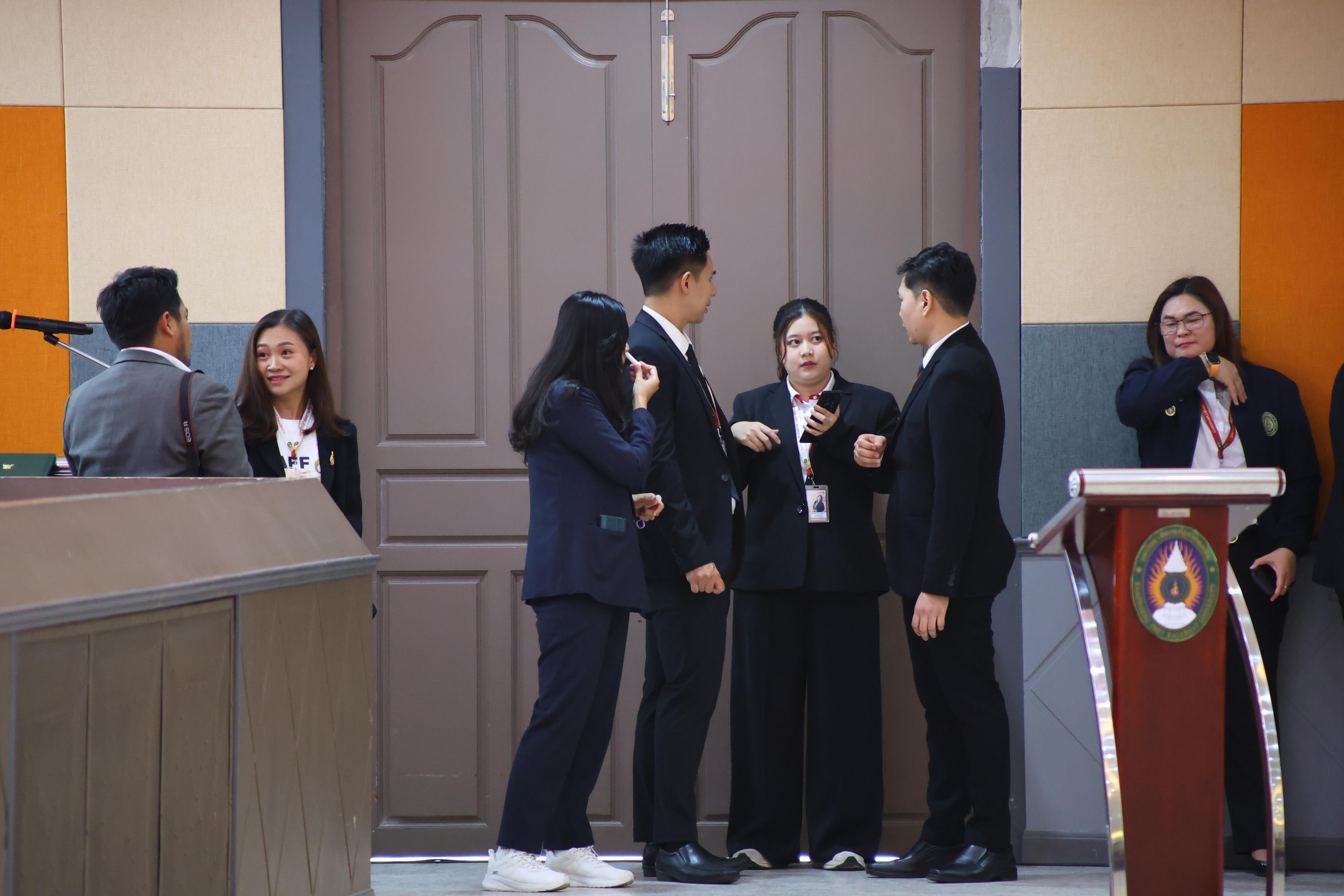 343. การขับเคลื่อนมหาวิทยาลัยราชภัฏสู่การเป็นคลังสมองของจังหวัดด้วยการผลิตบัณฑิต วิจัยและนวัตกรรมที่ตอบโจทย์พื้นที่